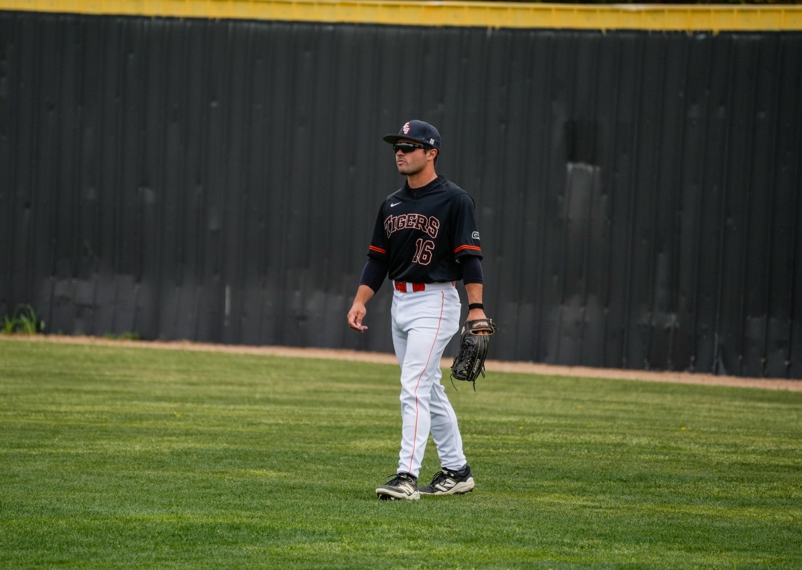 Baseball Drops Road Opener at UAM, Looks to Bounce Back Friday