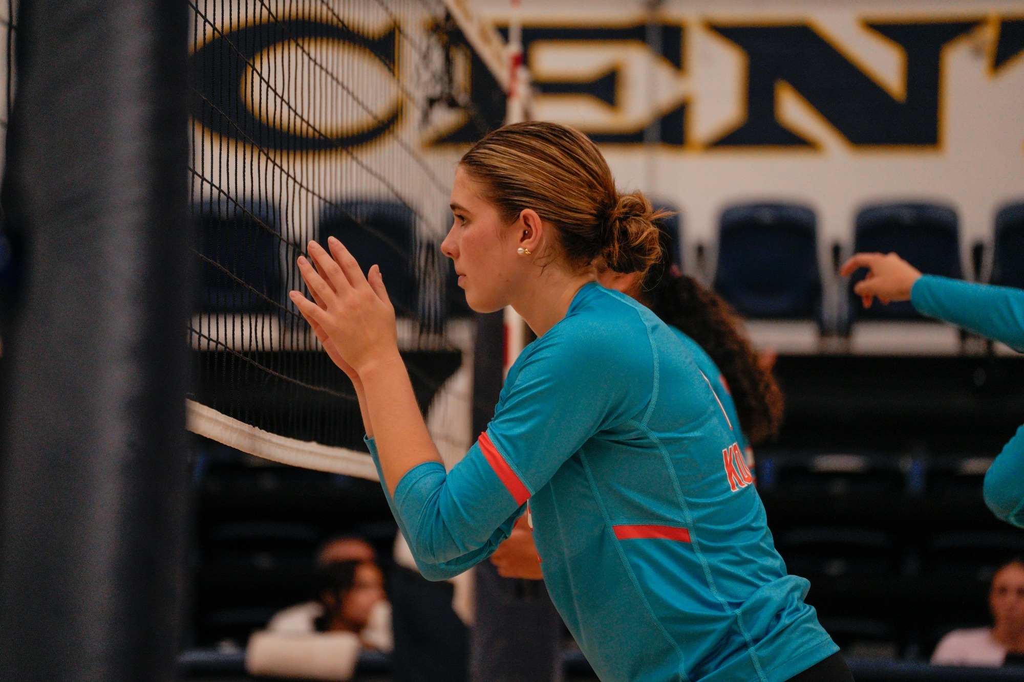 Volleyball Battles SNU in Five-Set Road Match