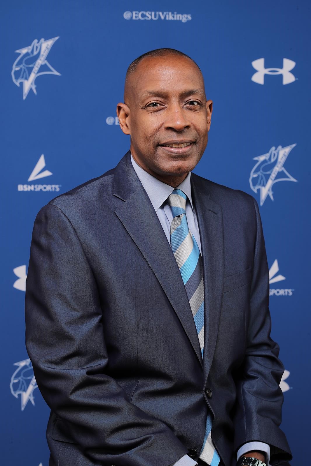 Head Coach Antonio Davis