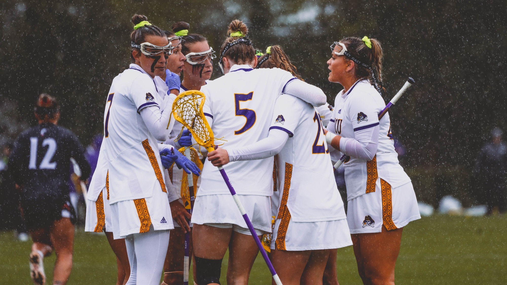 Pirates Use Dominant Fourth Quarter to Crush Cincinnati, 188 East