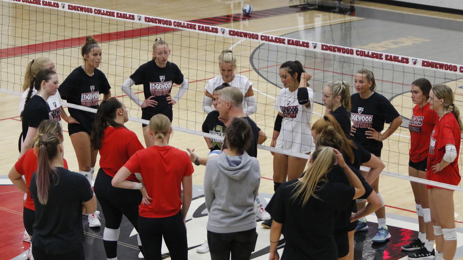 wvball_huddle_81922_3_.JPG