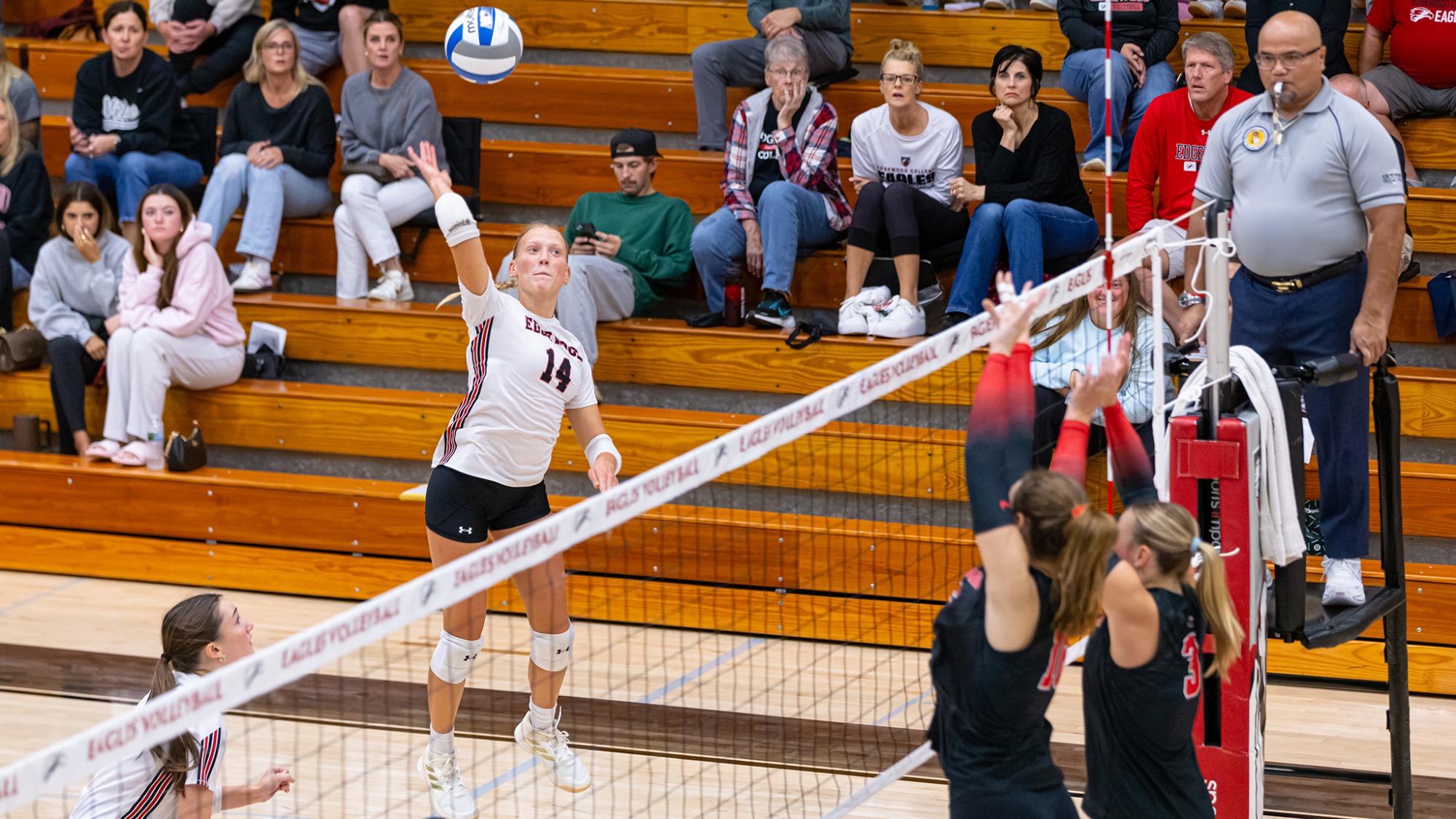 Women's Volleyball vs. Carthage (Steve Gotter, 9/15/26)