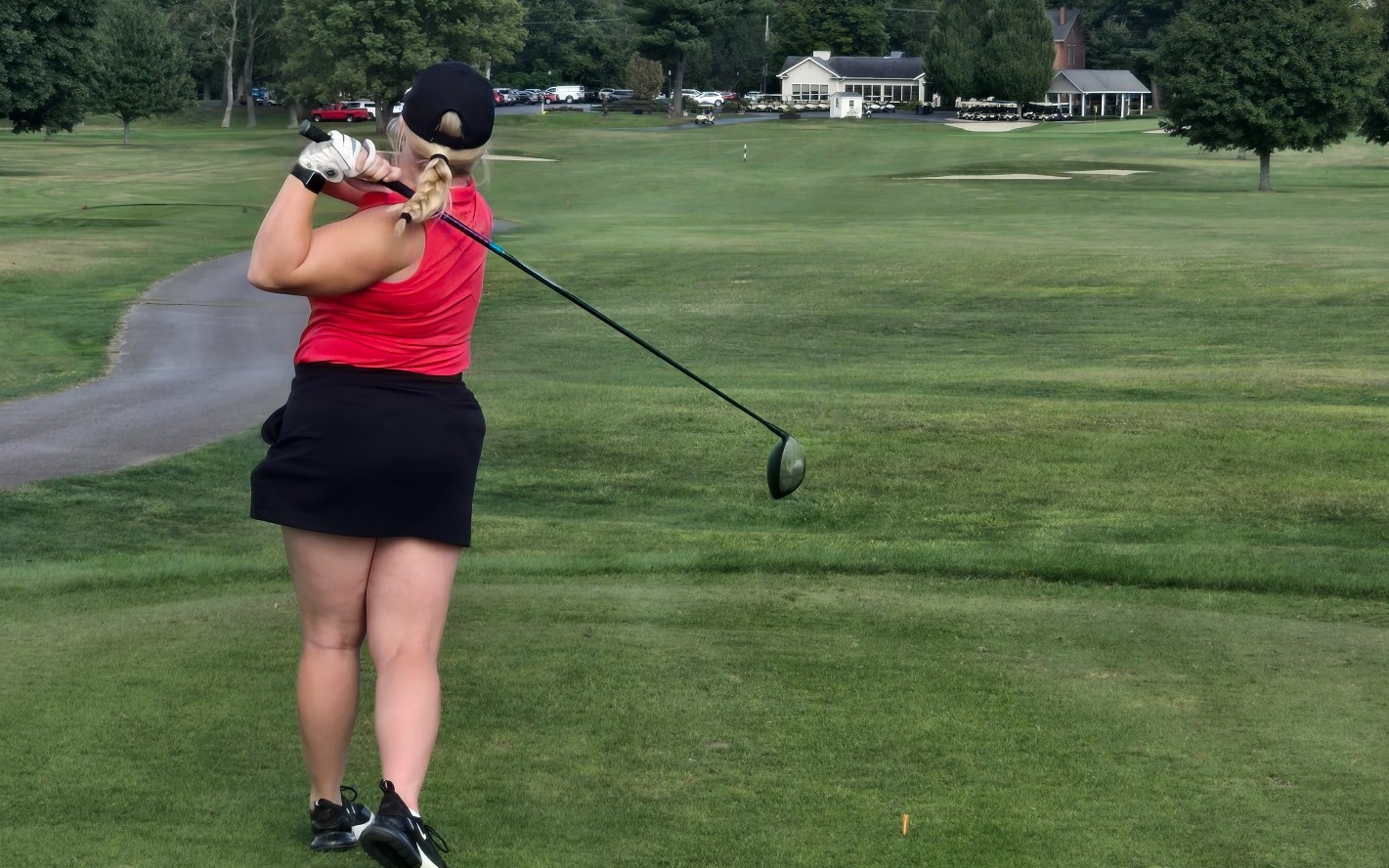 Jocelyn Williams drives on 18 at Culbertson