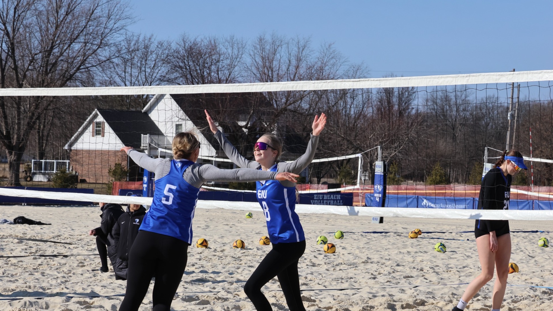 Kyla and Jorah Beach VB