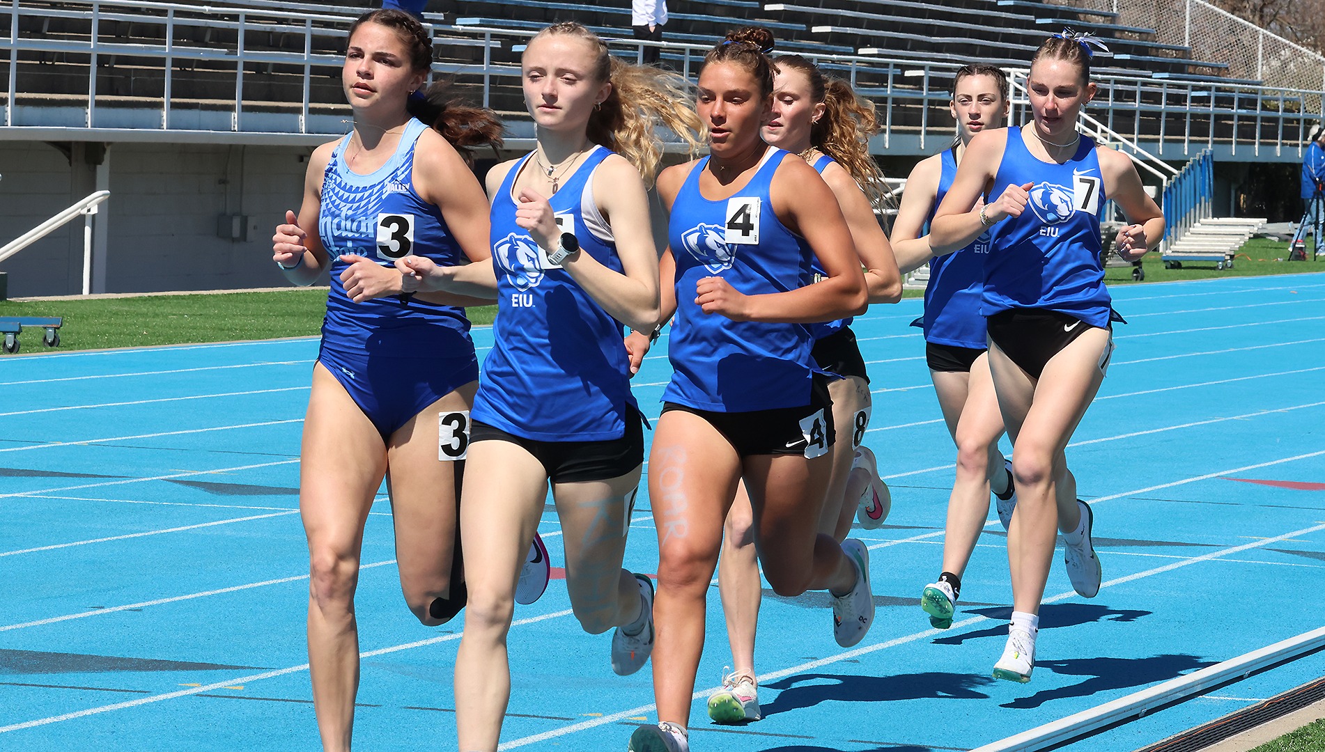 Ashlyn Denney (front) and Avery Braker (2nd) at 2026 EIU Big Blue Classic