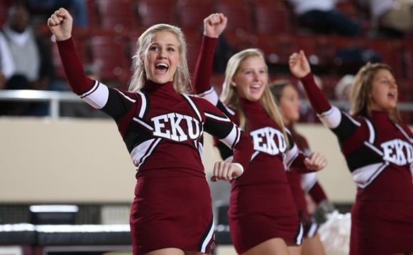 2013 Cheerleaders Action