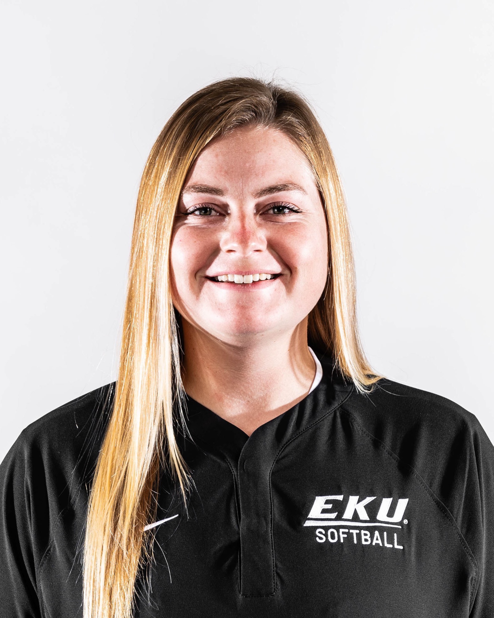 Zoe Schafer Head Shot 2 2024