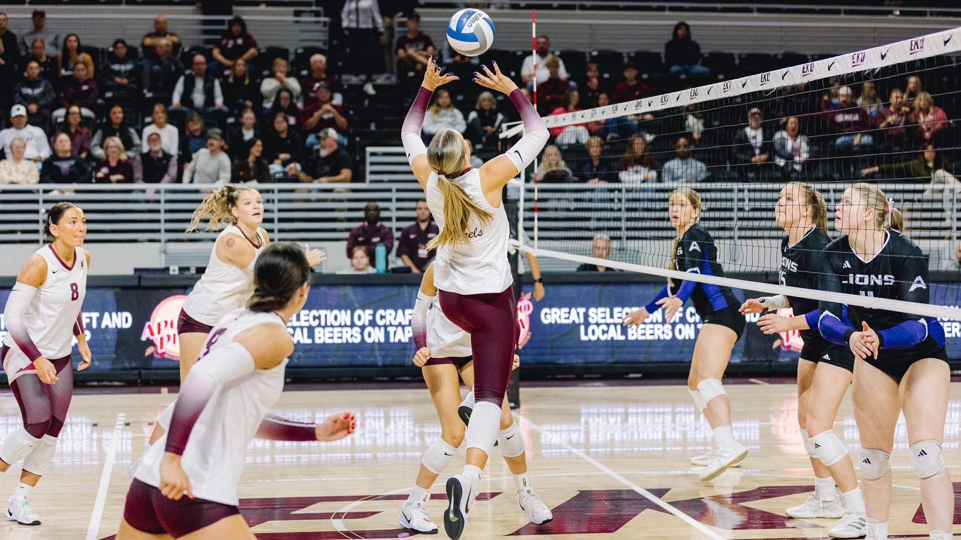 The Colonels look to attack the ball against North Alabama