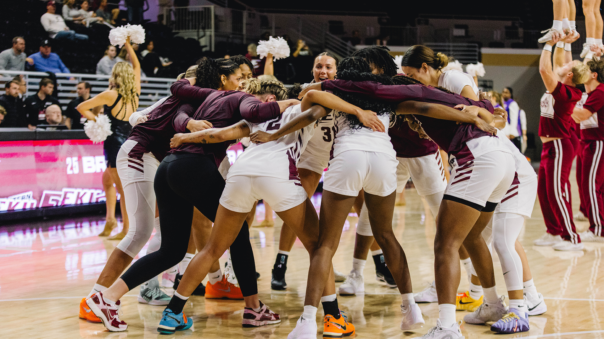 120125 WBB Team Huddle