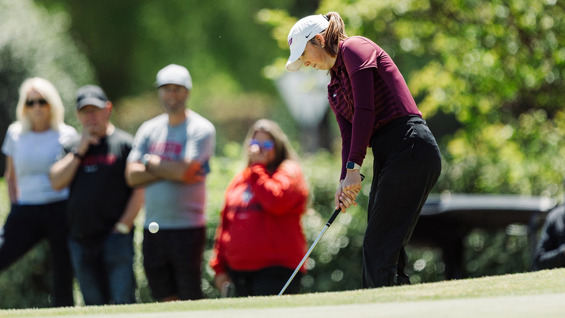 Imogen Jessen chips a shot at ASUN Championship