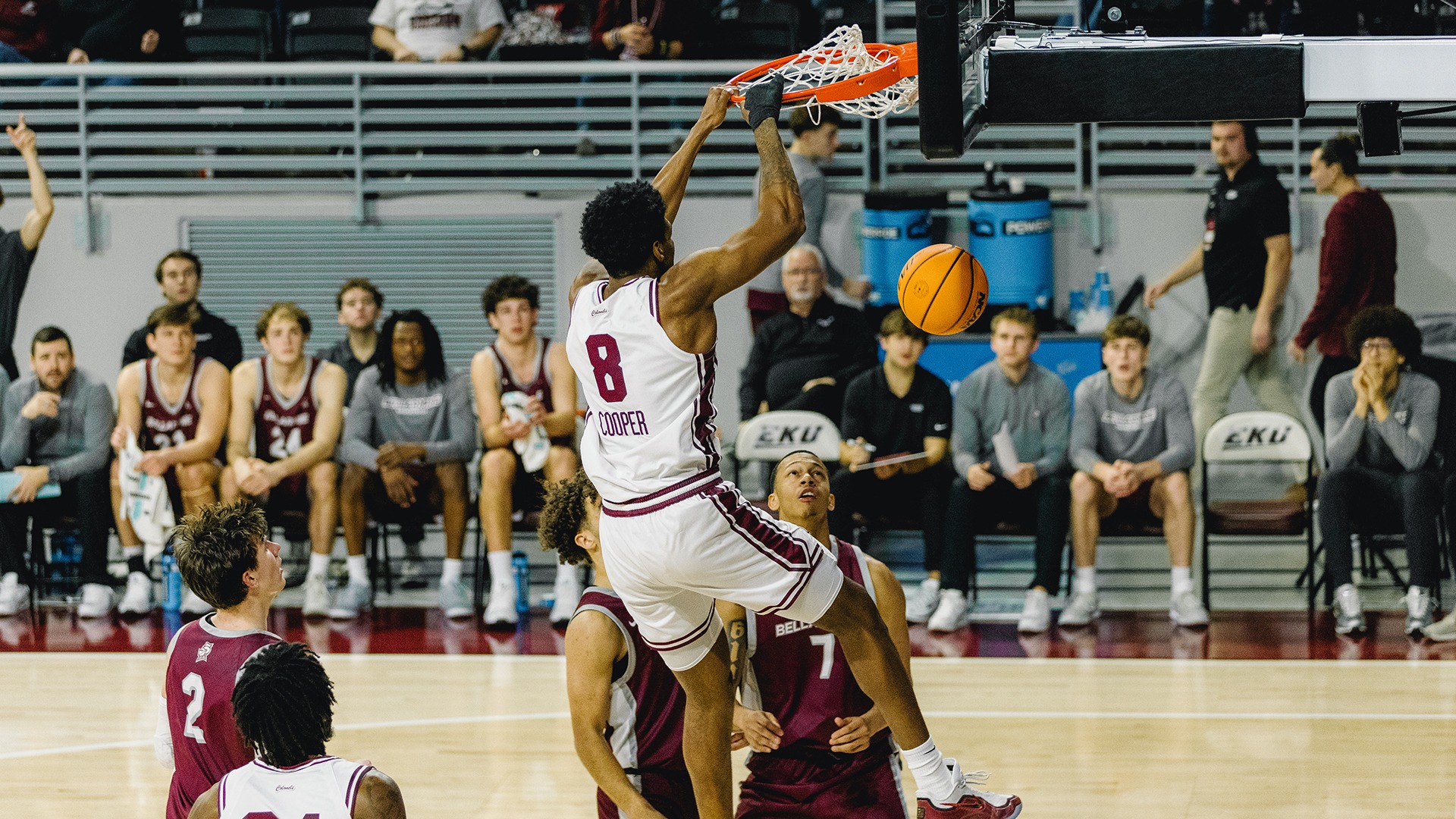 Jalen Cooper dunks the ball against Bellarmine
