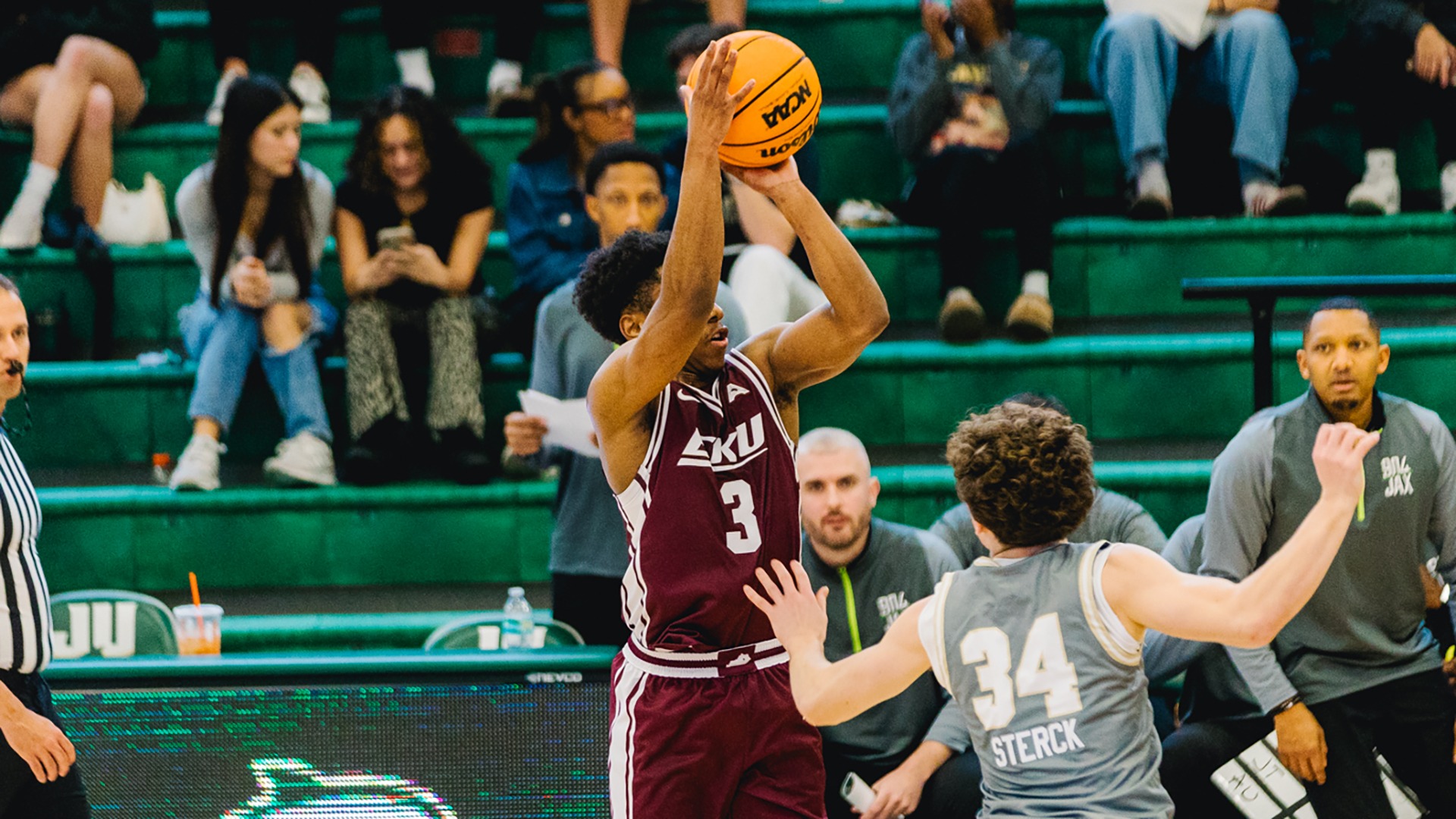MJ Williams attempts a 3-pointer at Jacksonville