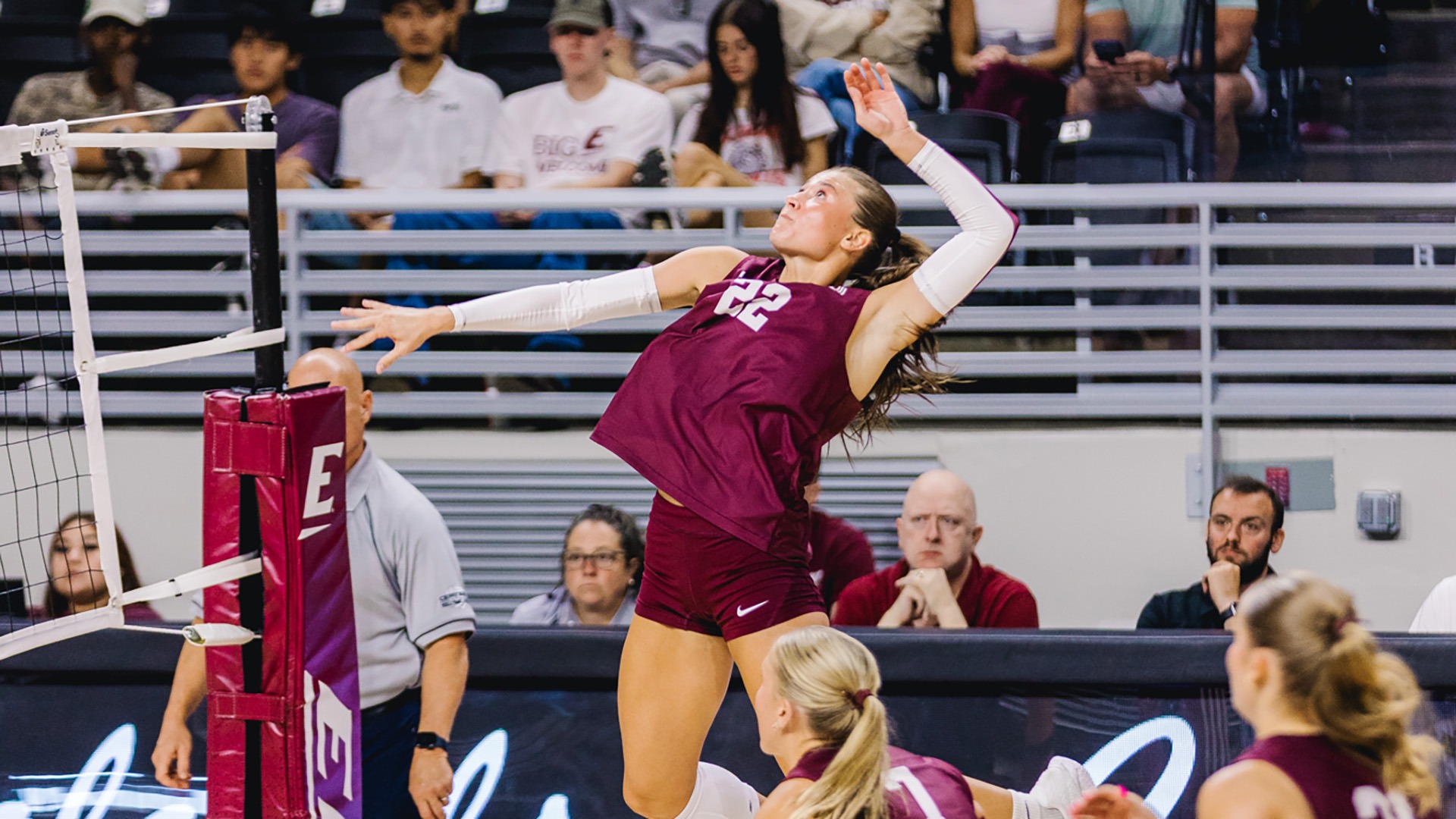 Emma Closurdo prepares to attack the ball against Morehead State