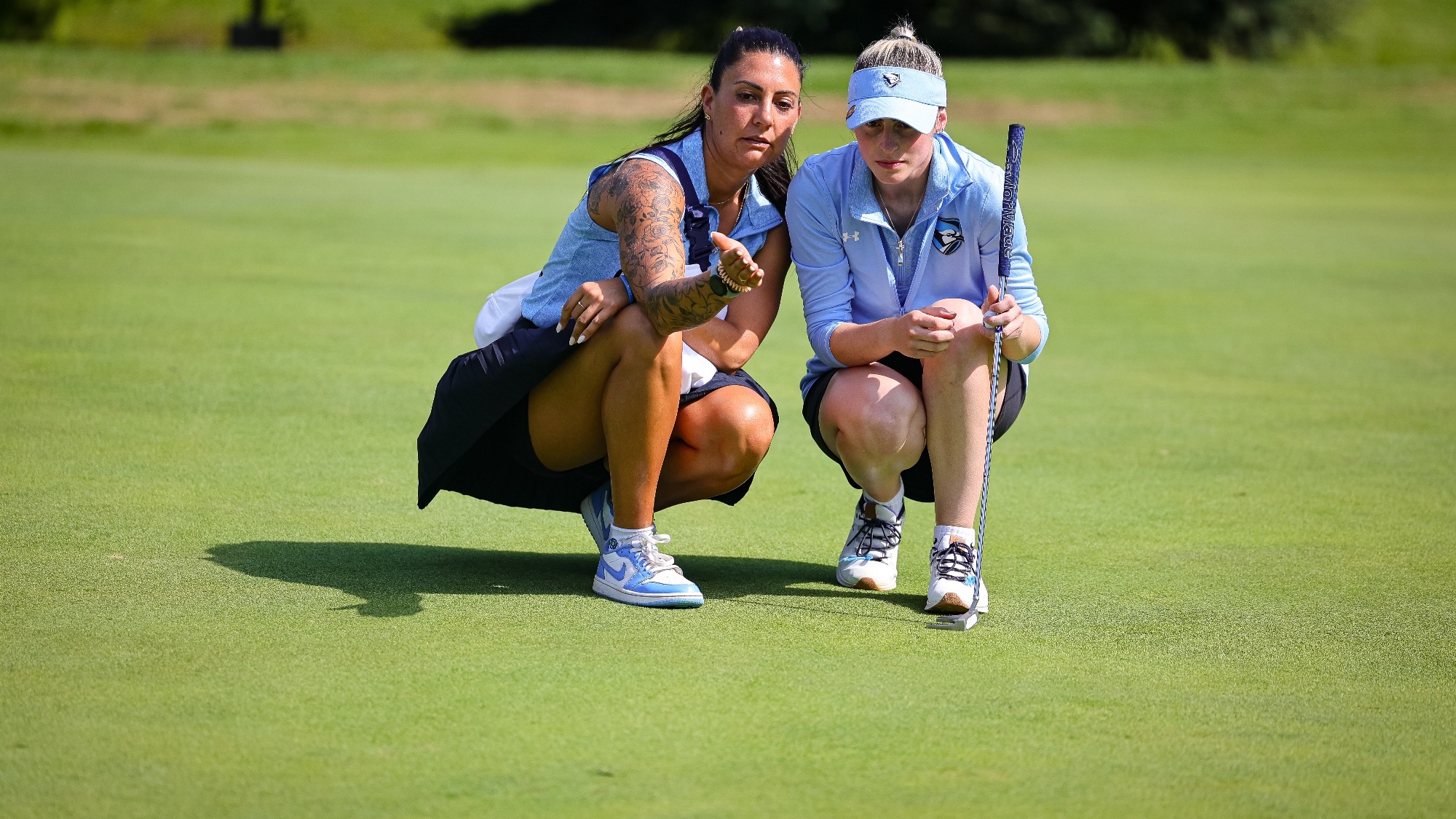 Jessica Perns of Elmhurst University women's golf during the Benedictine Fall Invite on 9/10/2025. Photo by Norman Cohen/Elmhurst Athletics.