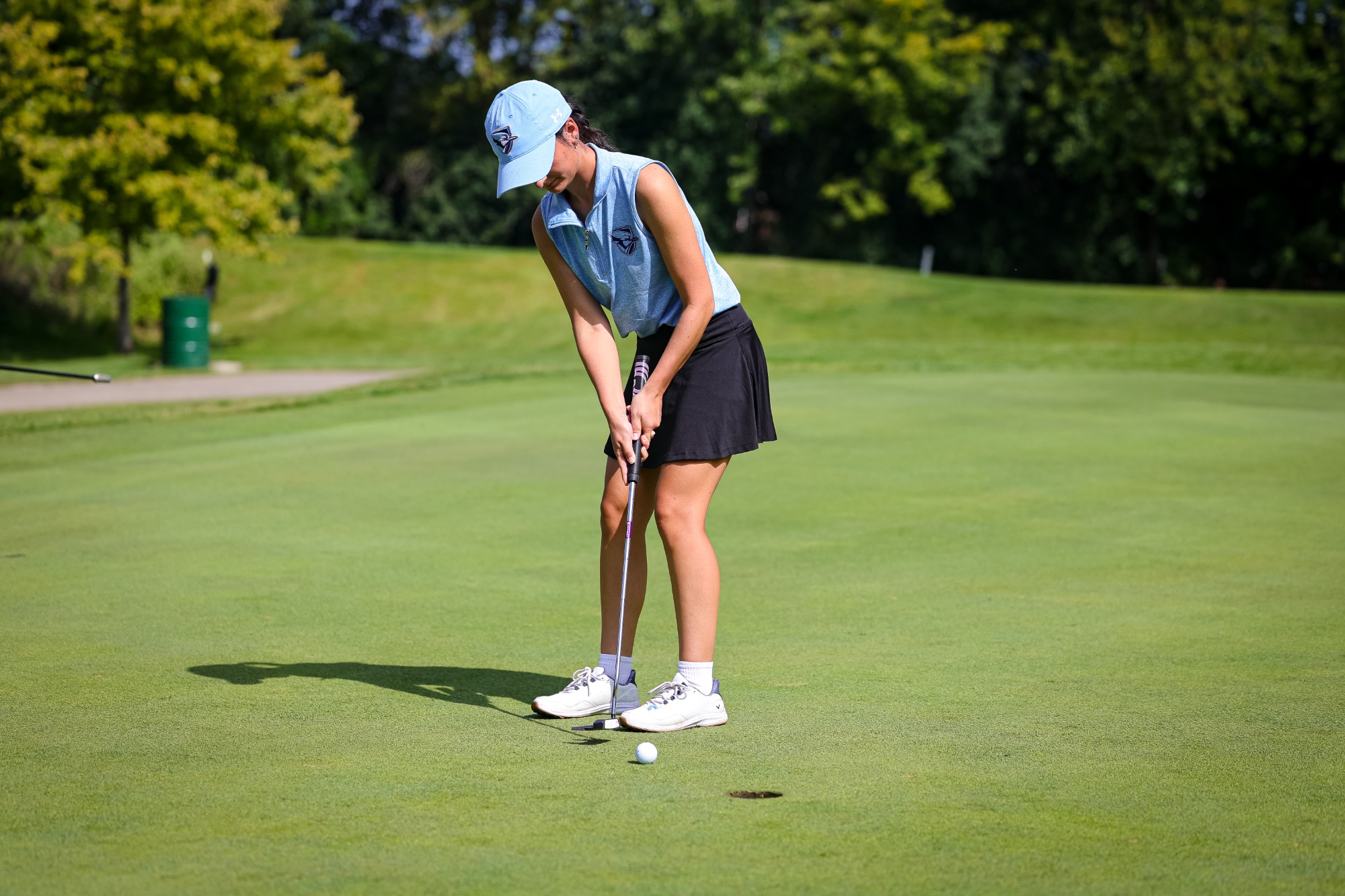Ava Ferri of Elmhurst University women's golf during the Benedictine Fall Invite on 9/10/2025. Photo by Norman Cohen/Elmhurst Athletics.