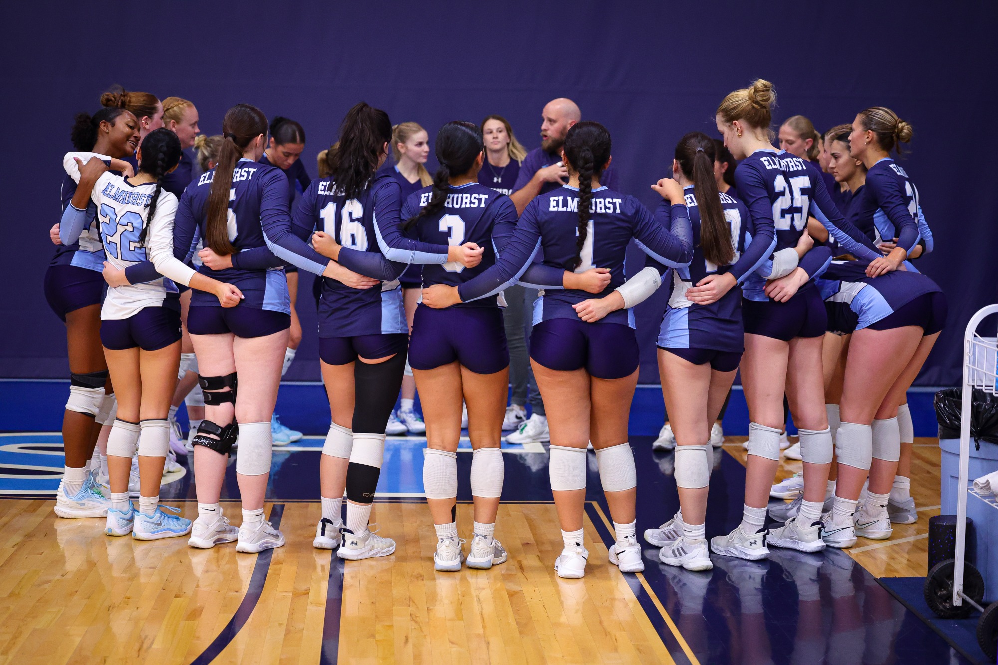 Elmhurst student-athletes during the Elmhurst Women's Volleyball match vs. Aurora University on 9/19/2025. Photo by Norman Cohen/Elmhurst Athletics.