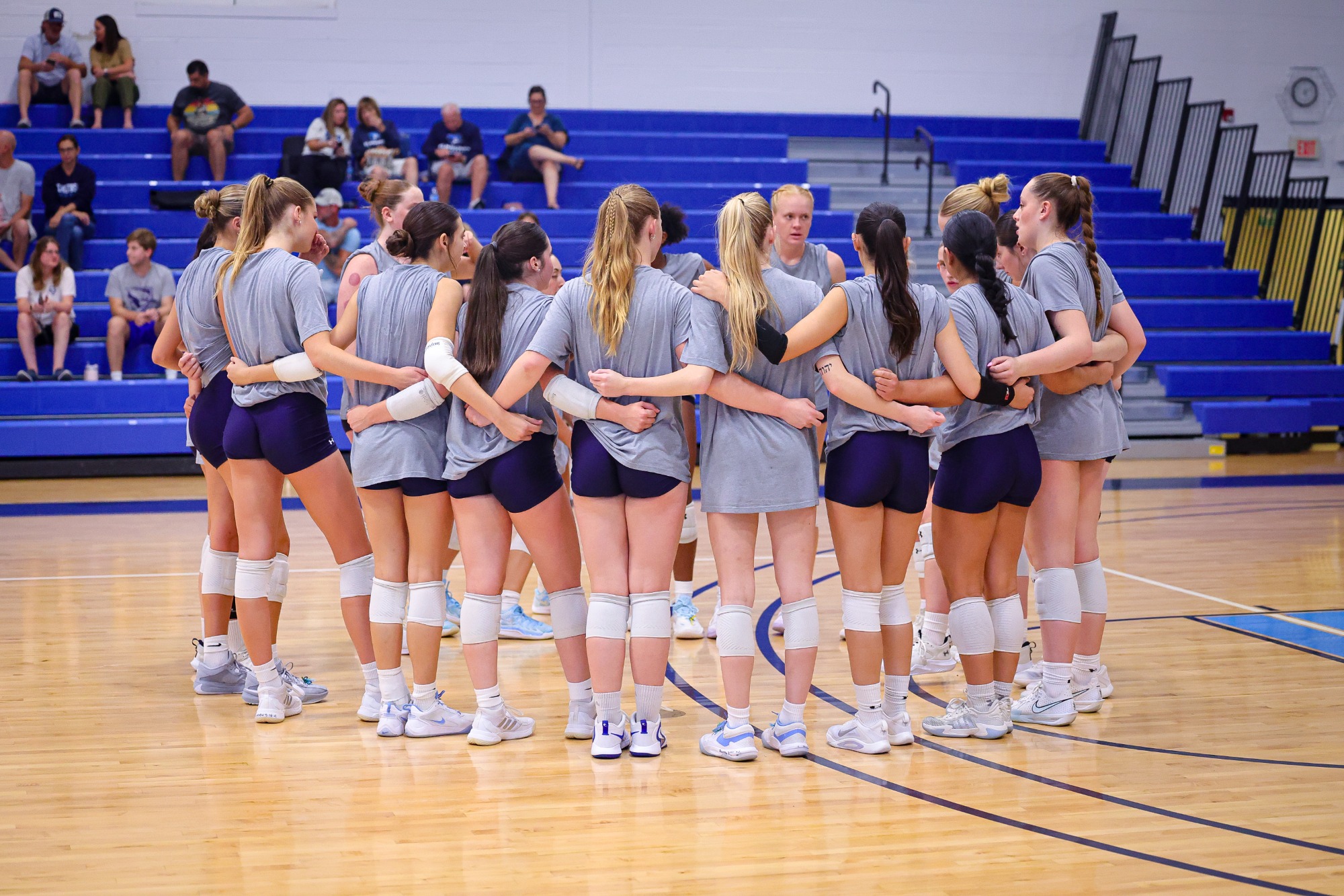 Elmhurst student-athletes during the Elmhurst Women's Volleyball match vs. Aurora University on 9/19/2025. Photo by Norman Cohen/Elmhurst Athletics.