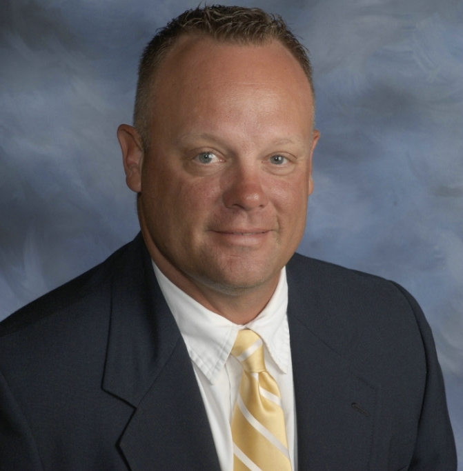 Greg Starbuck head shot