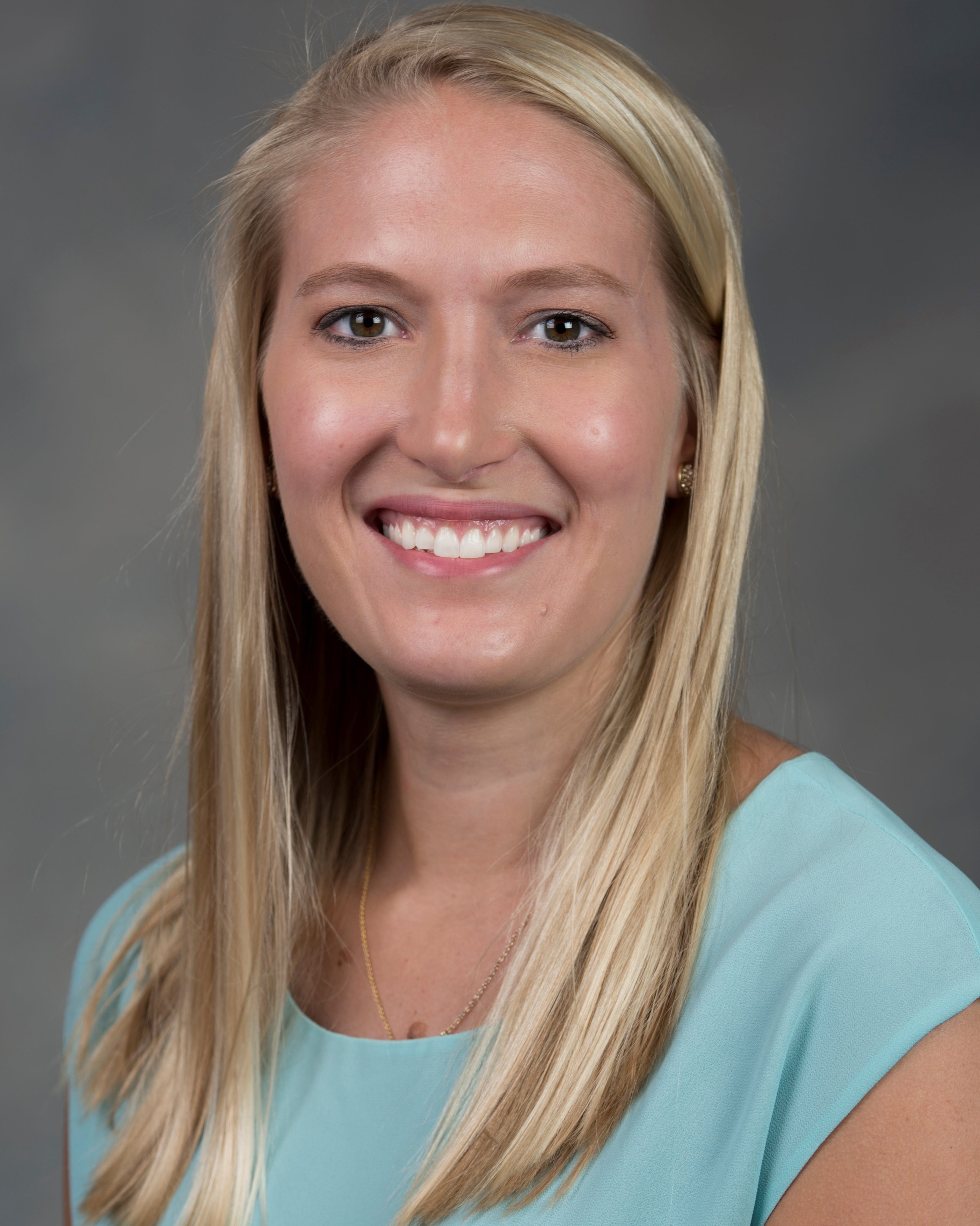 Leslie Johnson headshot