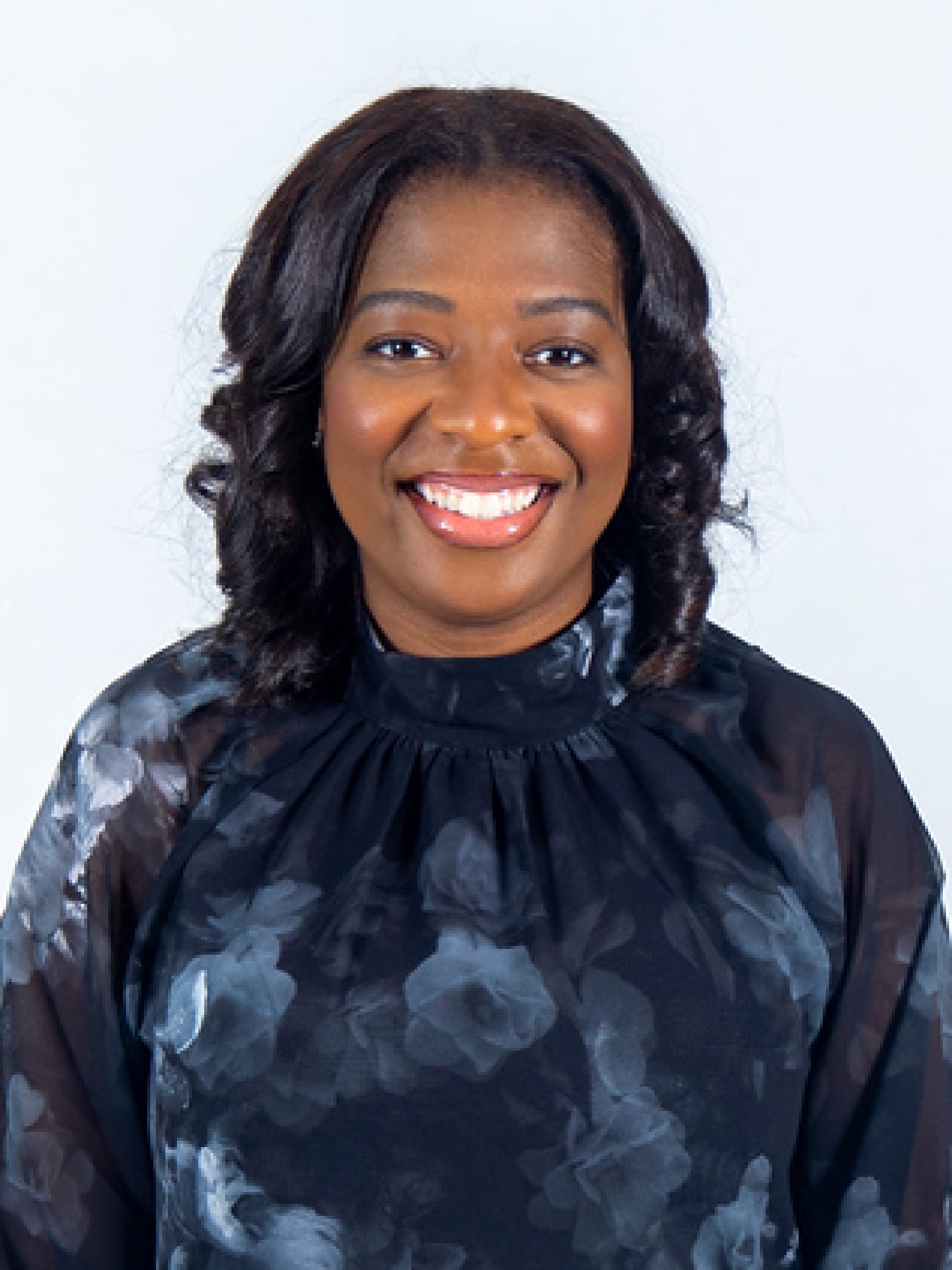 Essence Baucom 25-26 Headshot