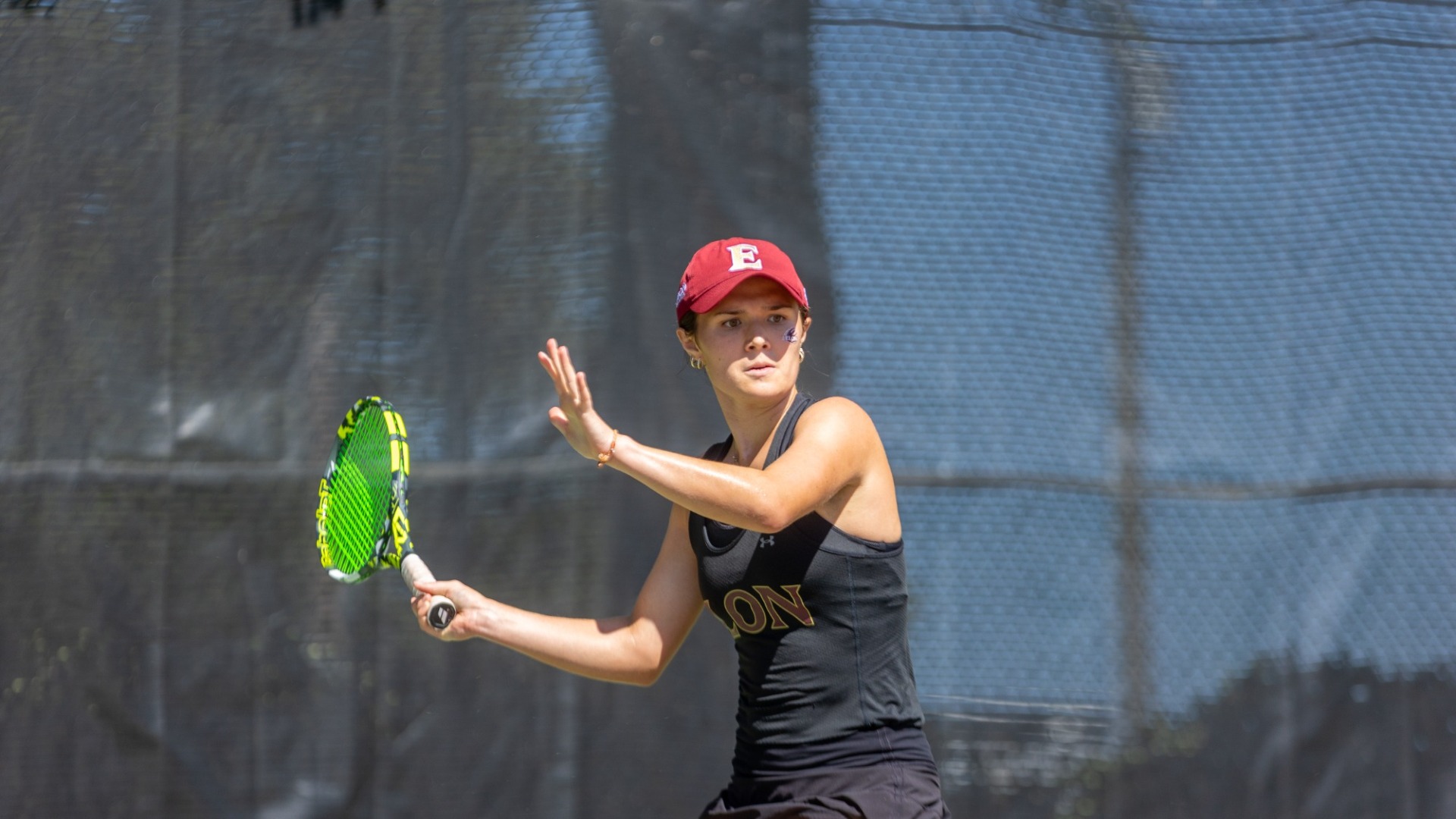 Simone Bergeron forehand