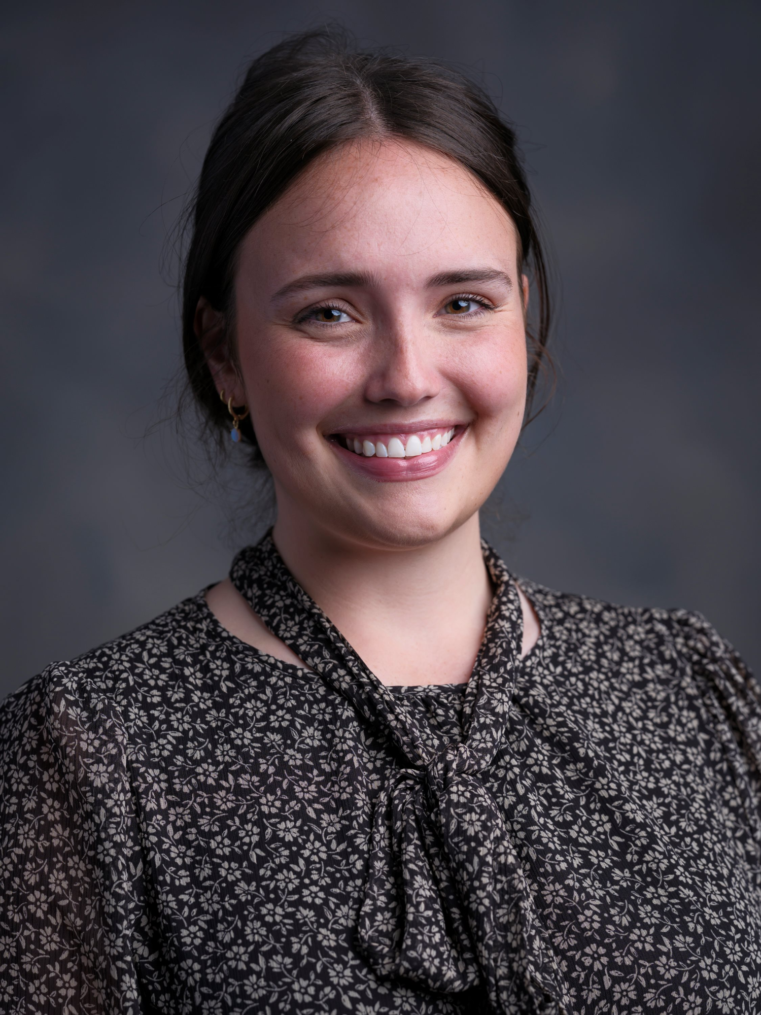 Headshot: Megan Maxwell