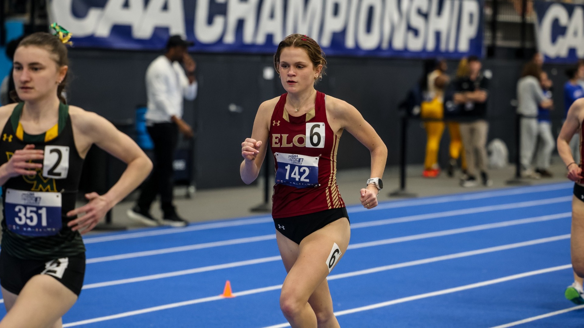 Katie Blount racing at the 2025 CAA Indoor Championships