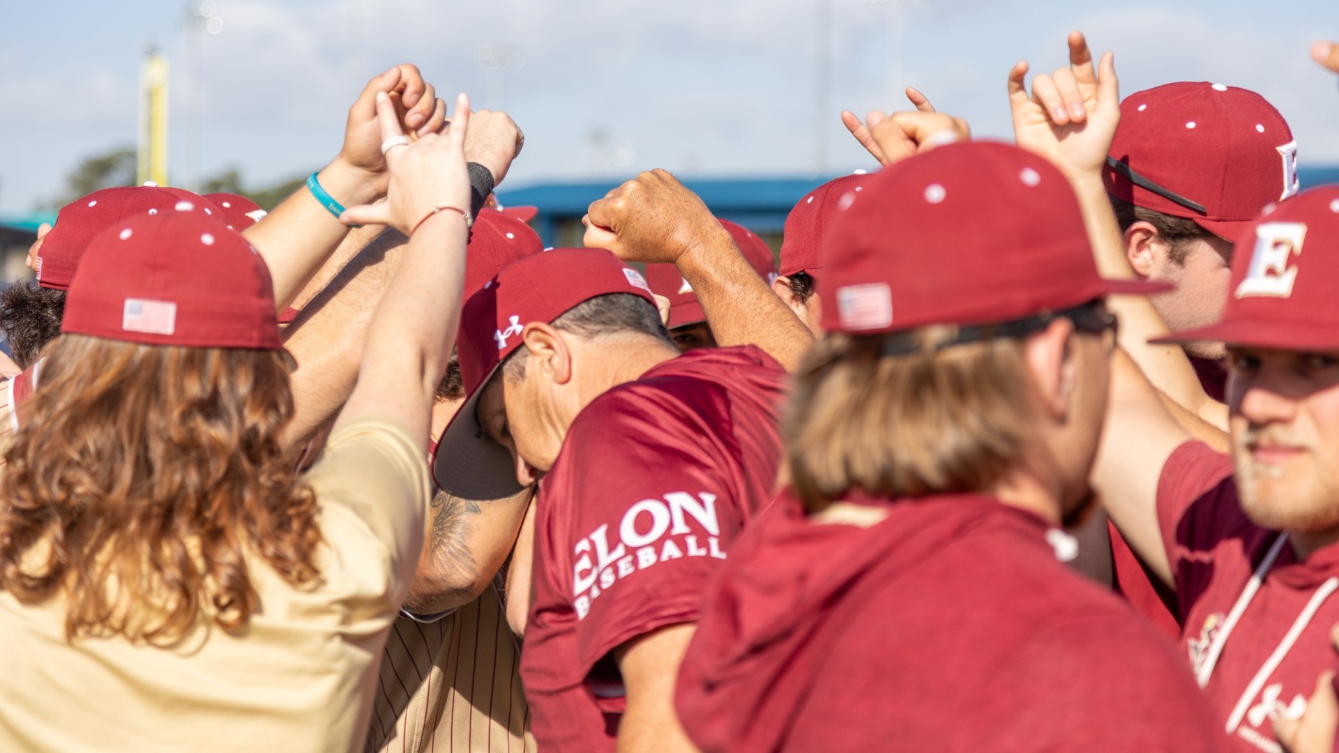 Mike Kennedy team huddle vs. UNCW