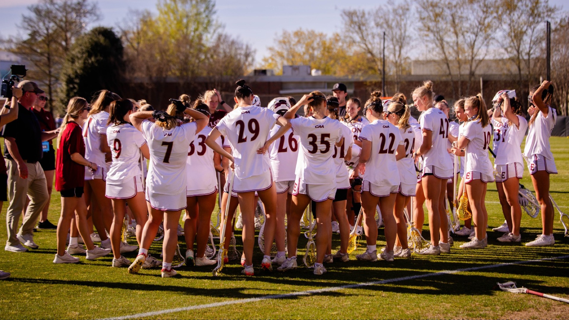 WLAX huddle pregame vs. Duke