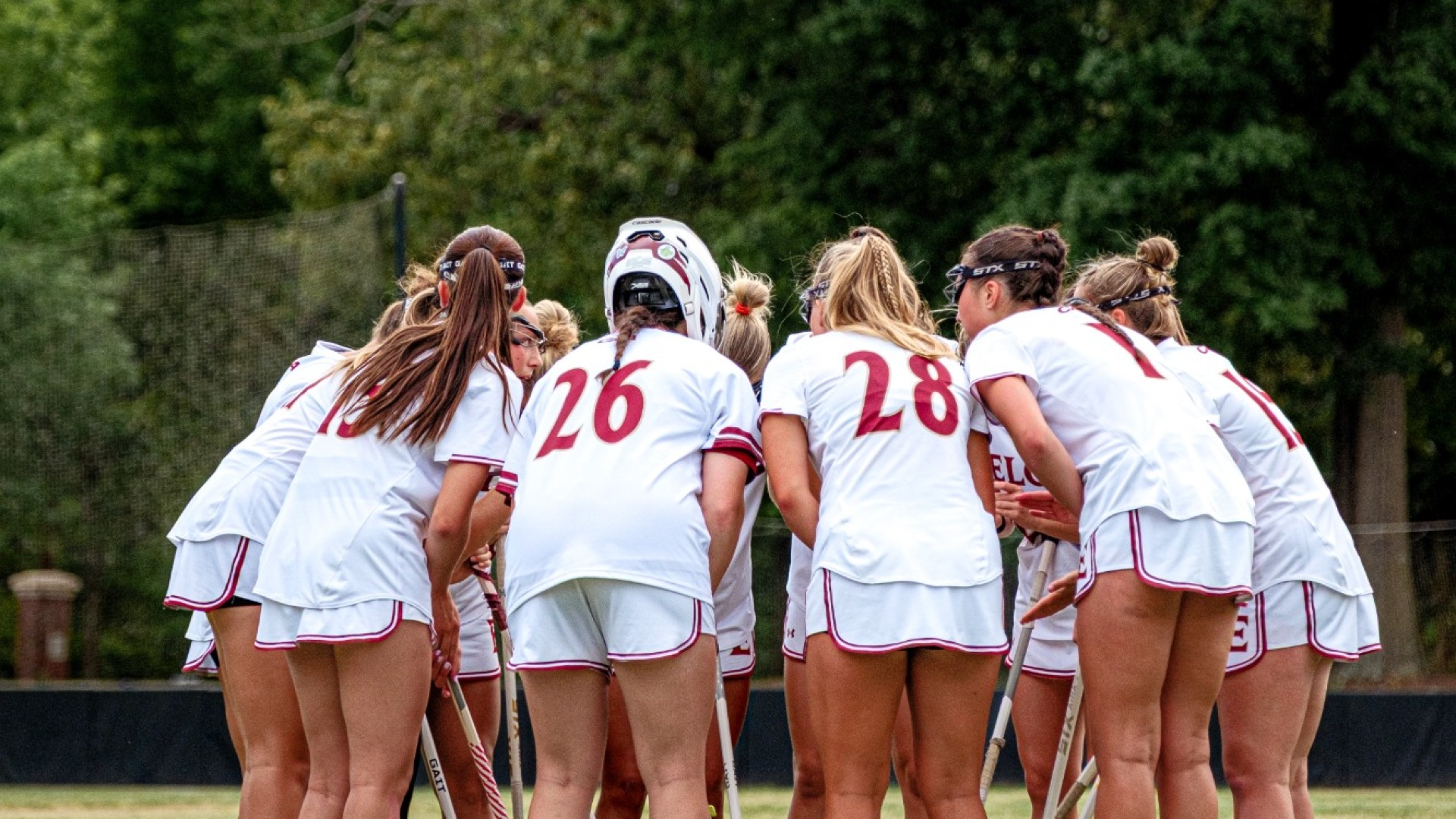WLAX huddle pre-game vs. Stony Brook