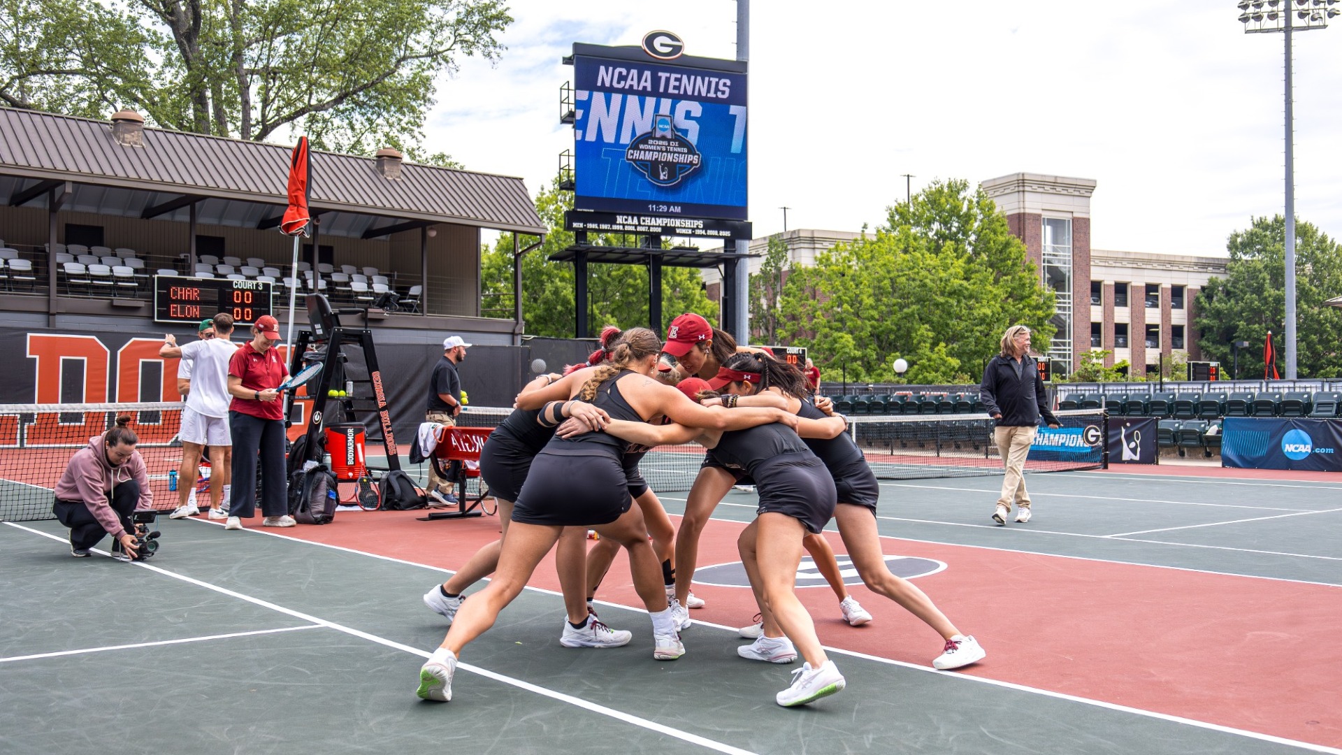 Women's Tennis NCAA Tournament team huddle