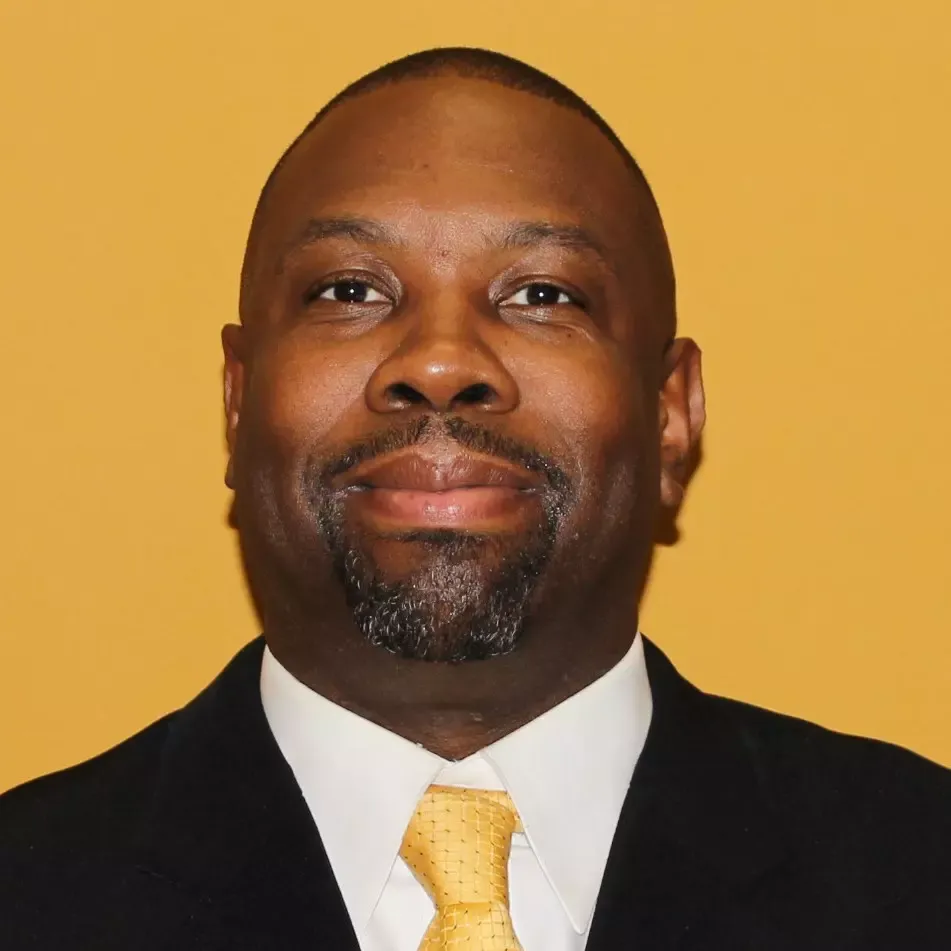 Head Coach- Shaun Vandiver