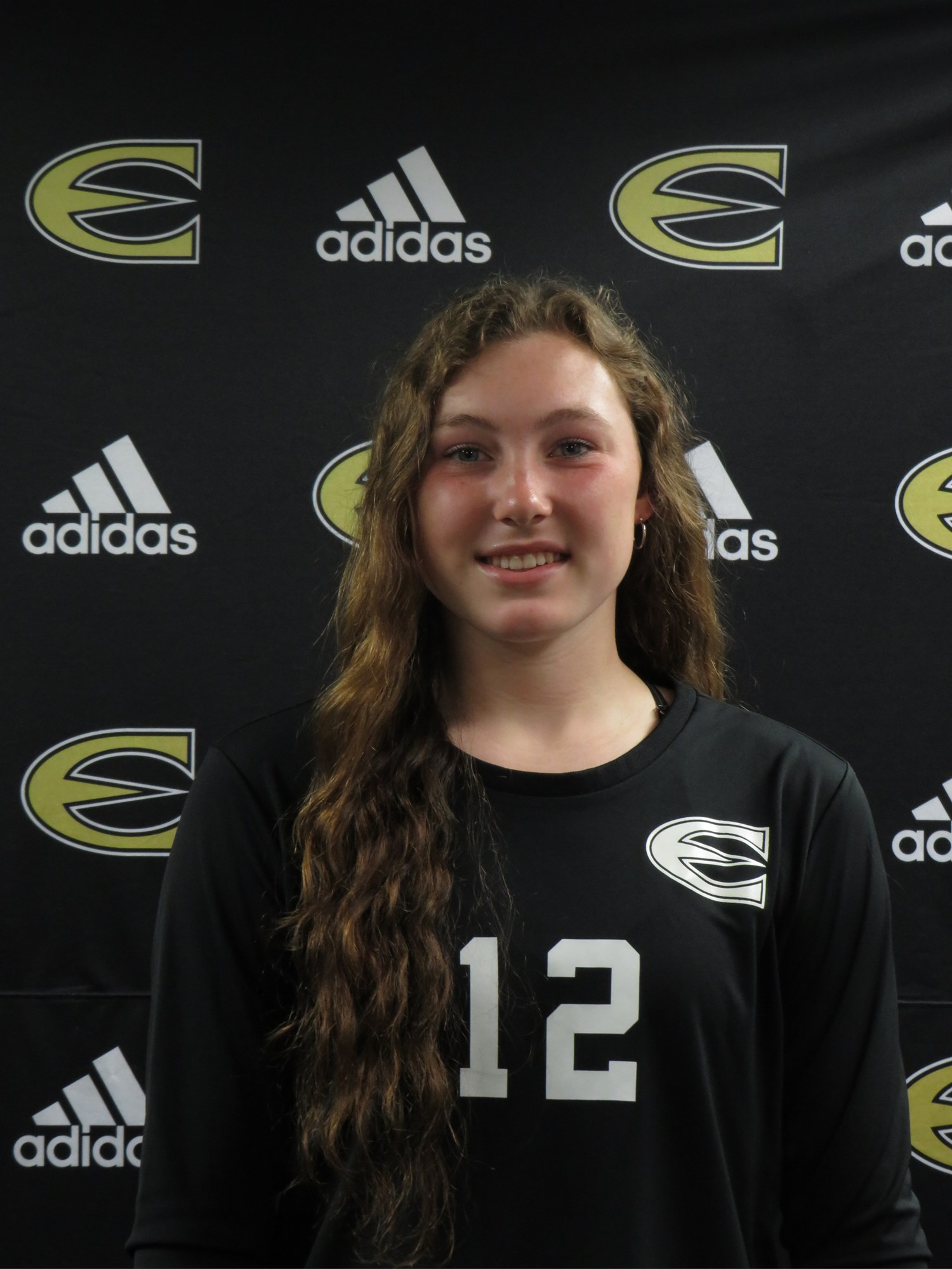 2022 VB Rylee Peak