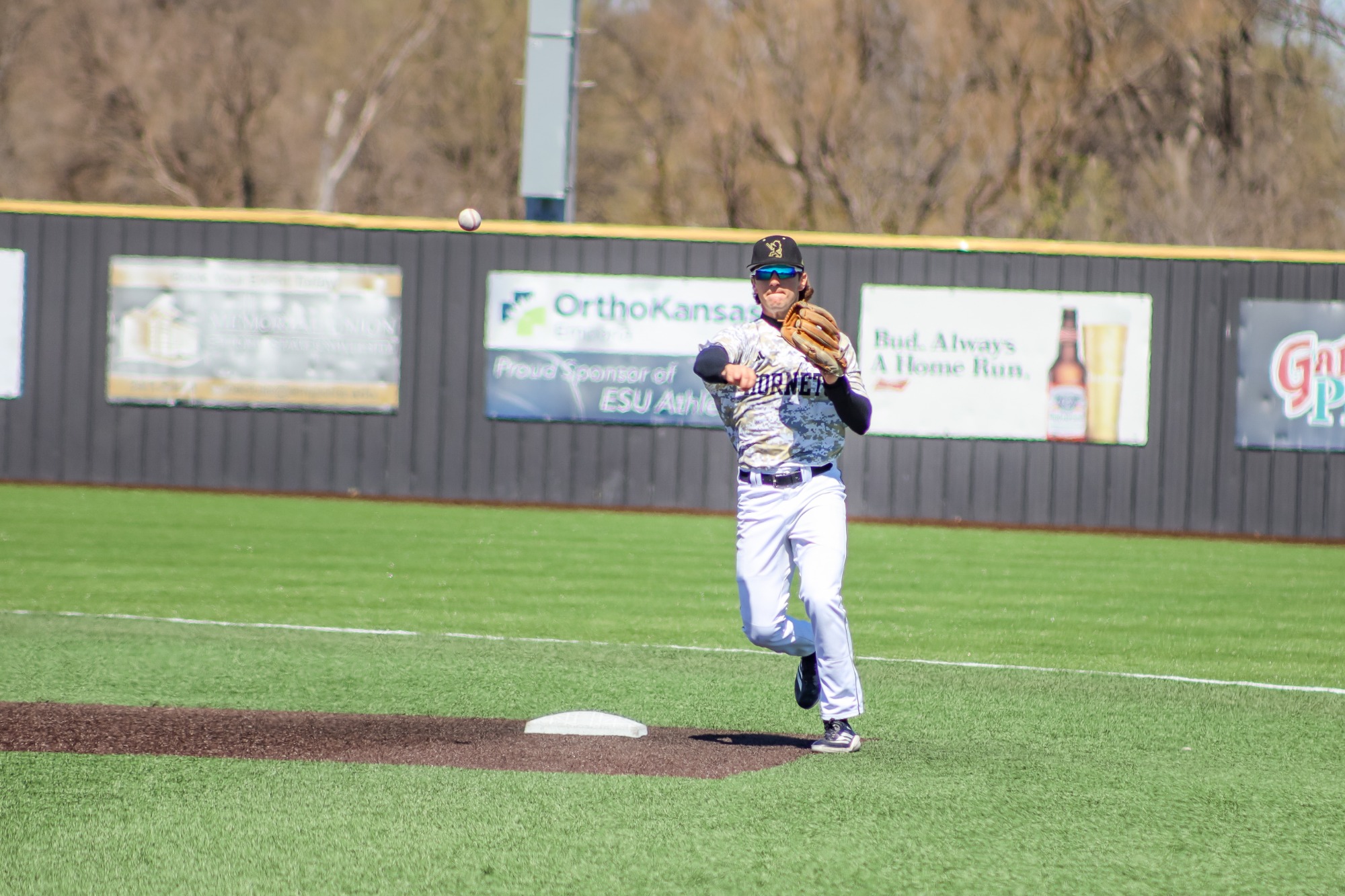 Unrein making a throw to first. 
