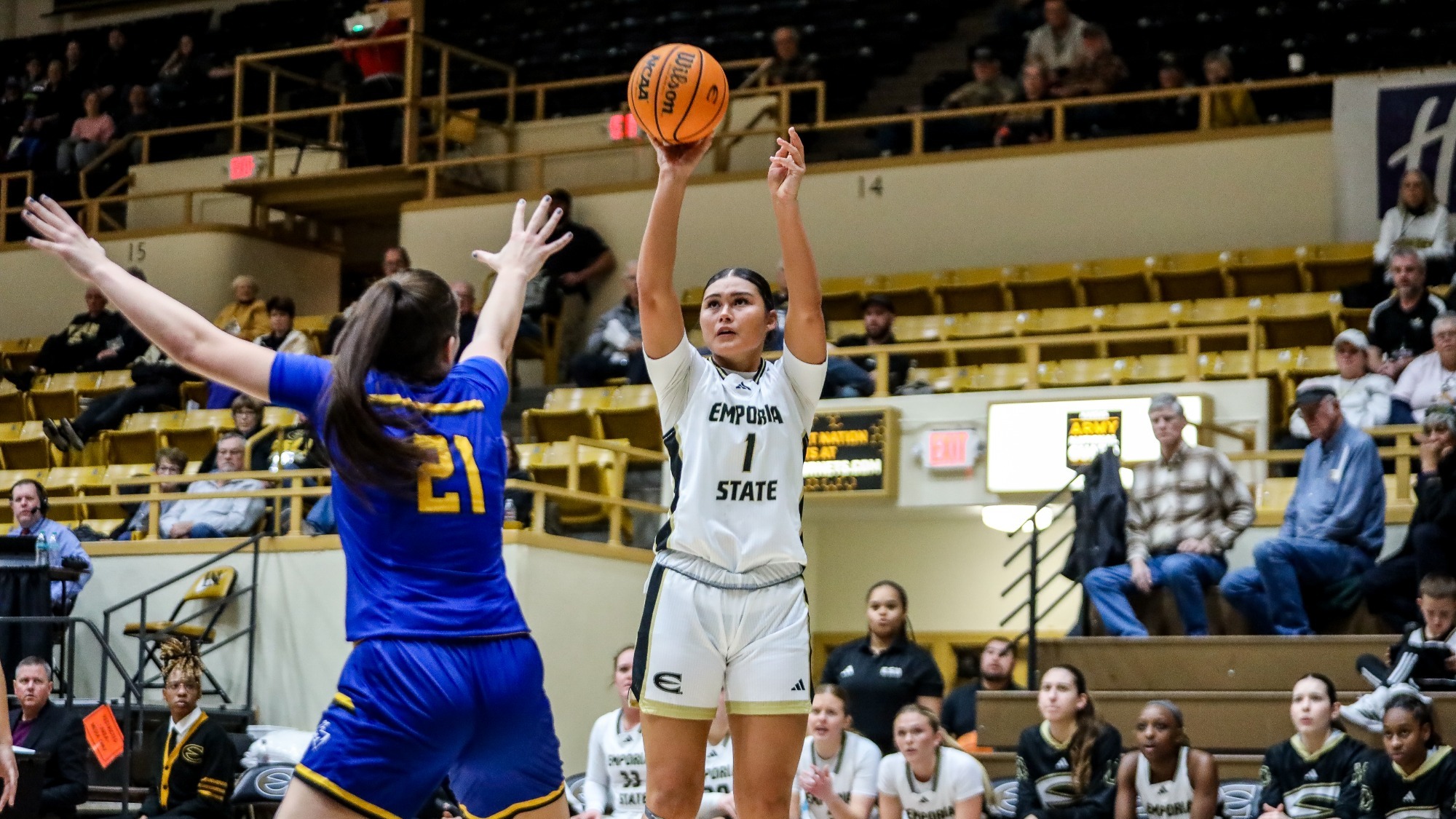 25-26 ESU WBB Vanessa Coleman vs UNK