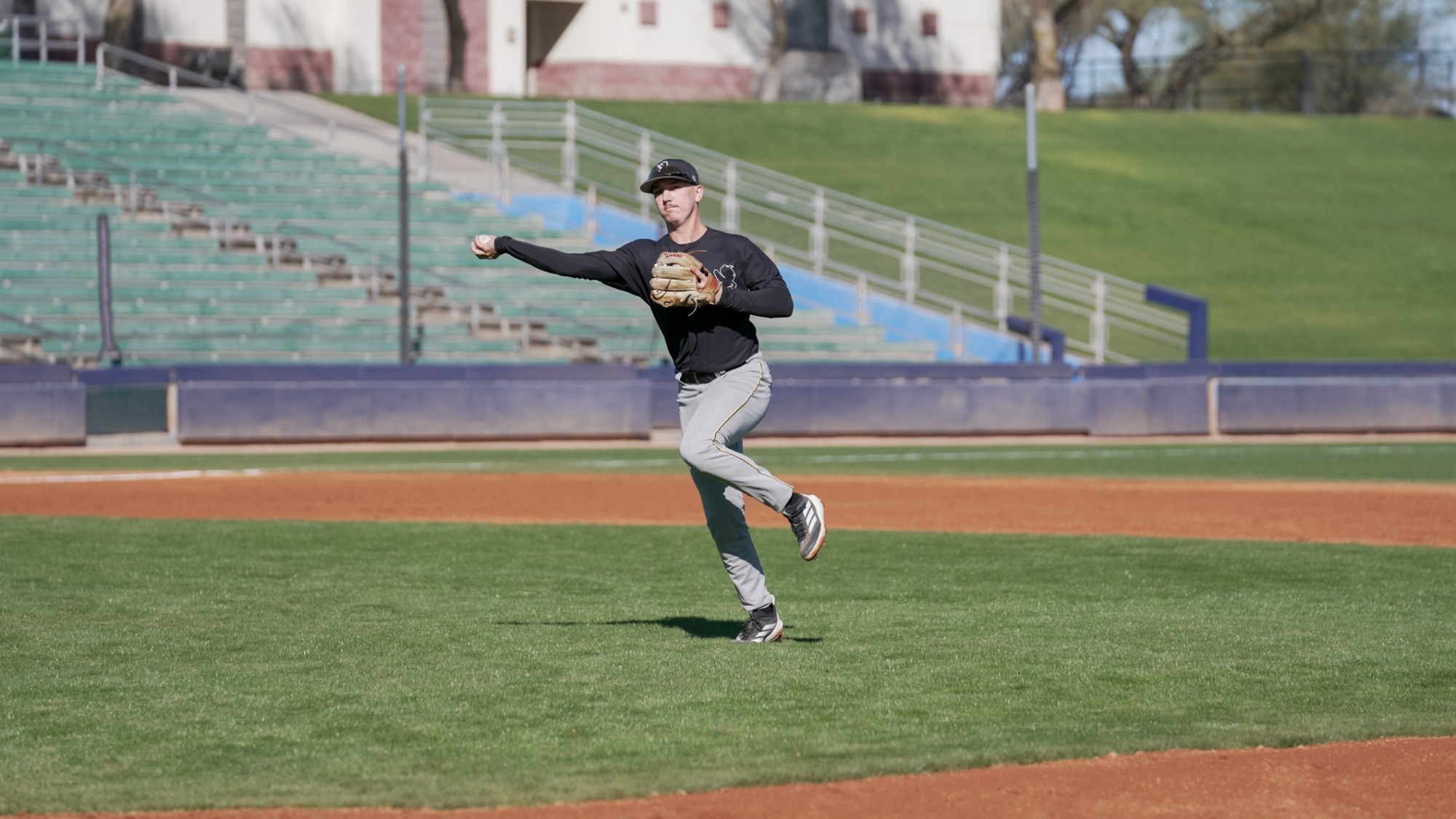 26 ESU BB Logan Myers at Tucson
