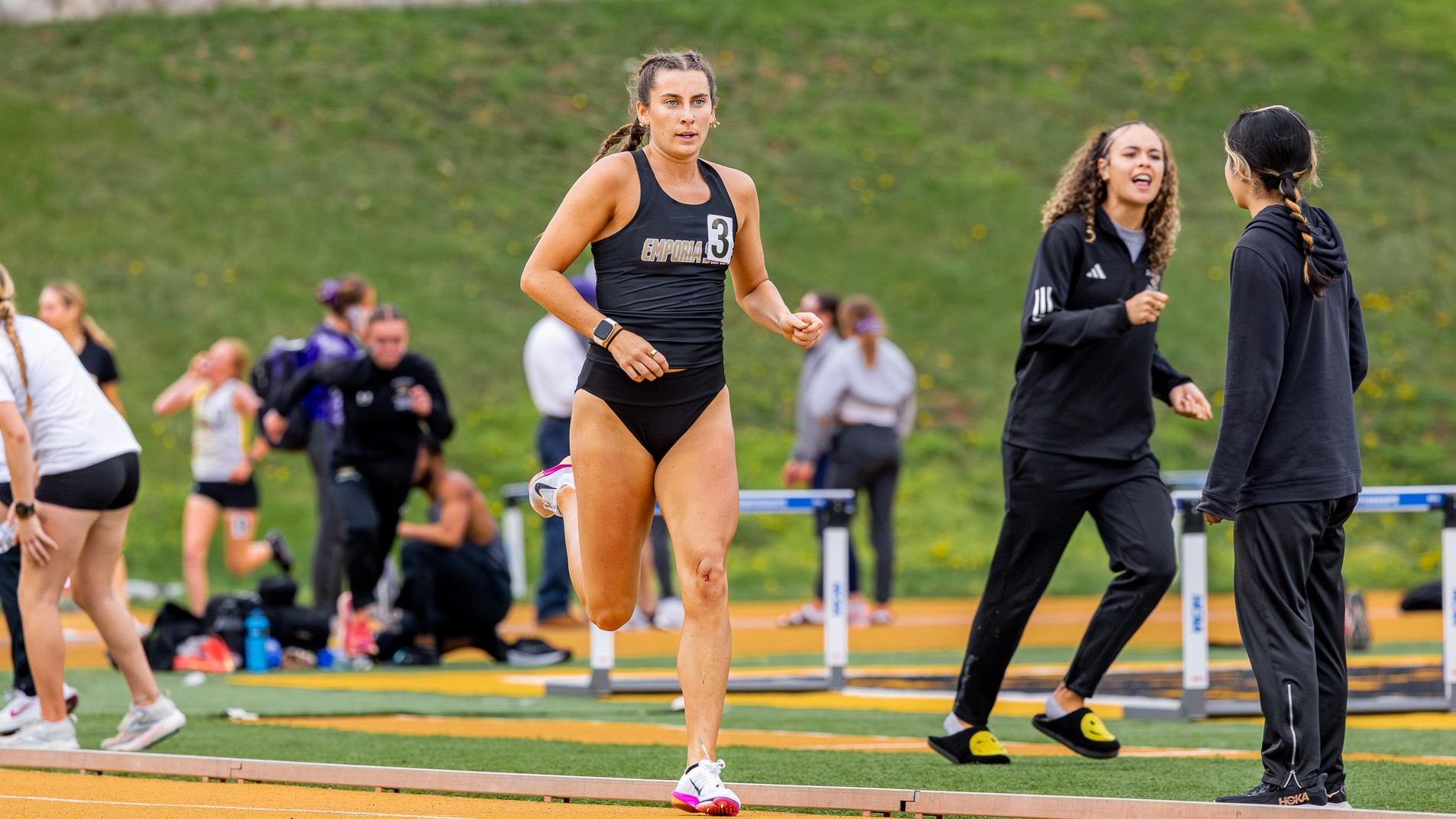 2026 Emporia State Women's Track & Field Isabella Davie running