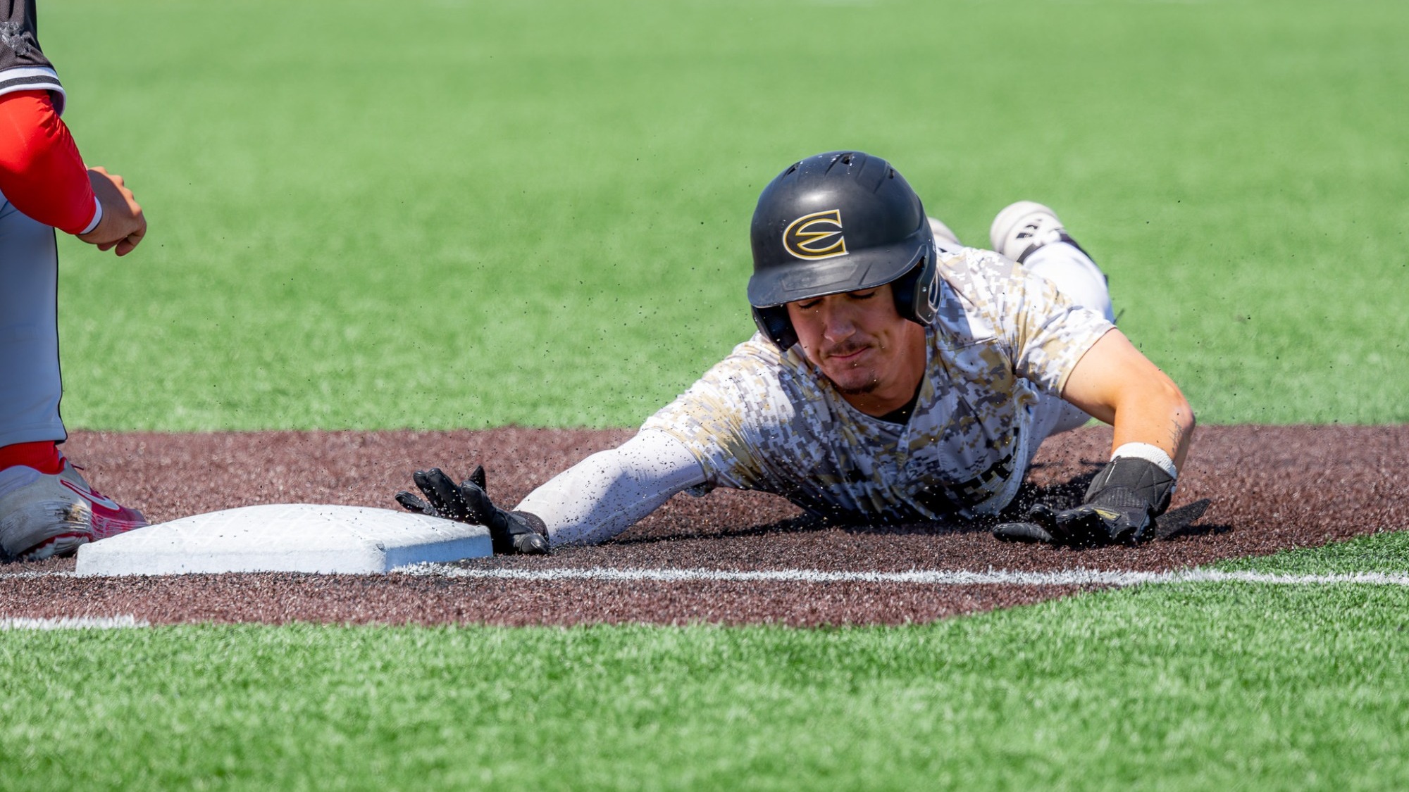 26 ESU Baseball Logan Myers sliding vs UCM