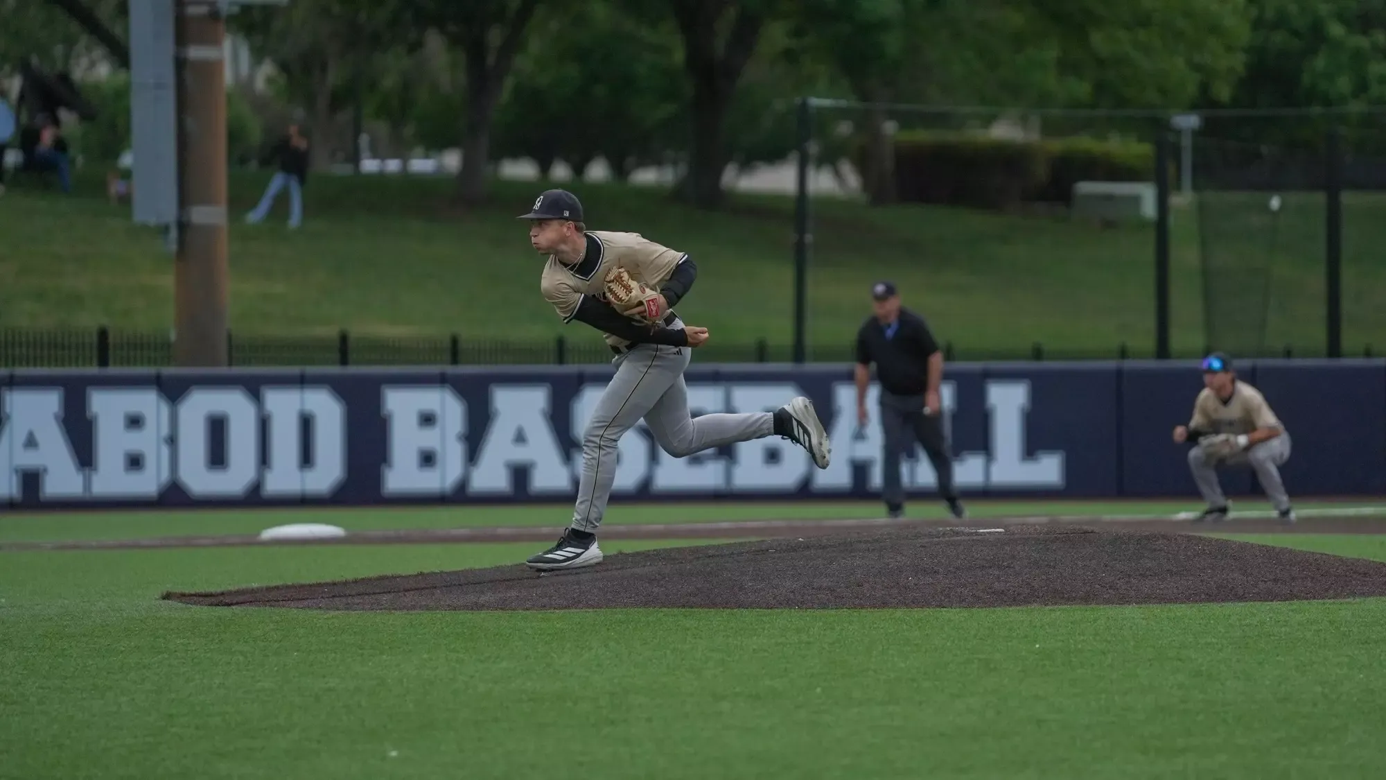 26 ESU BB Owen Ruge at Washburn