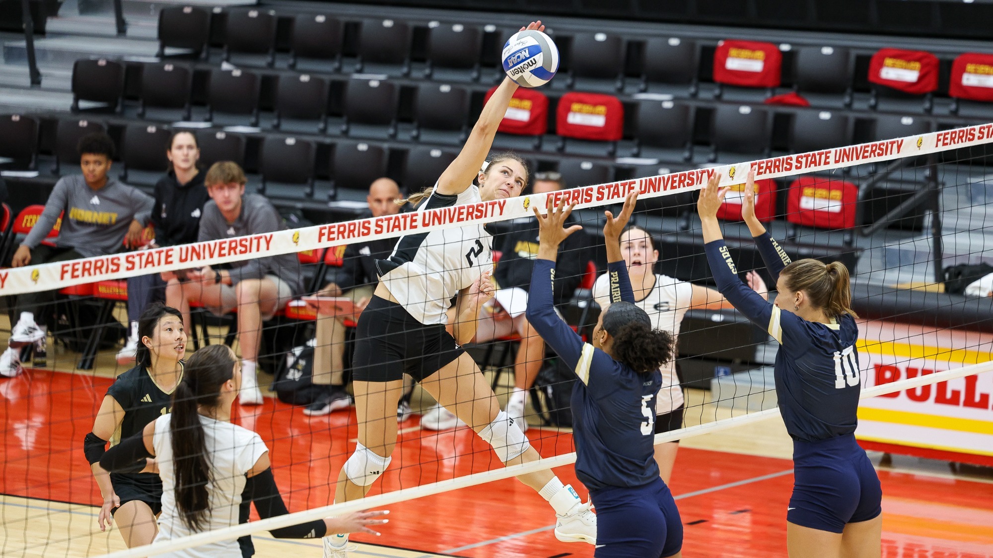 26 ESU VB Mia Frisbie kill vs UIS at Ferris