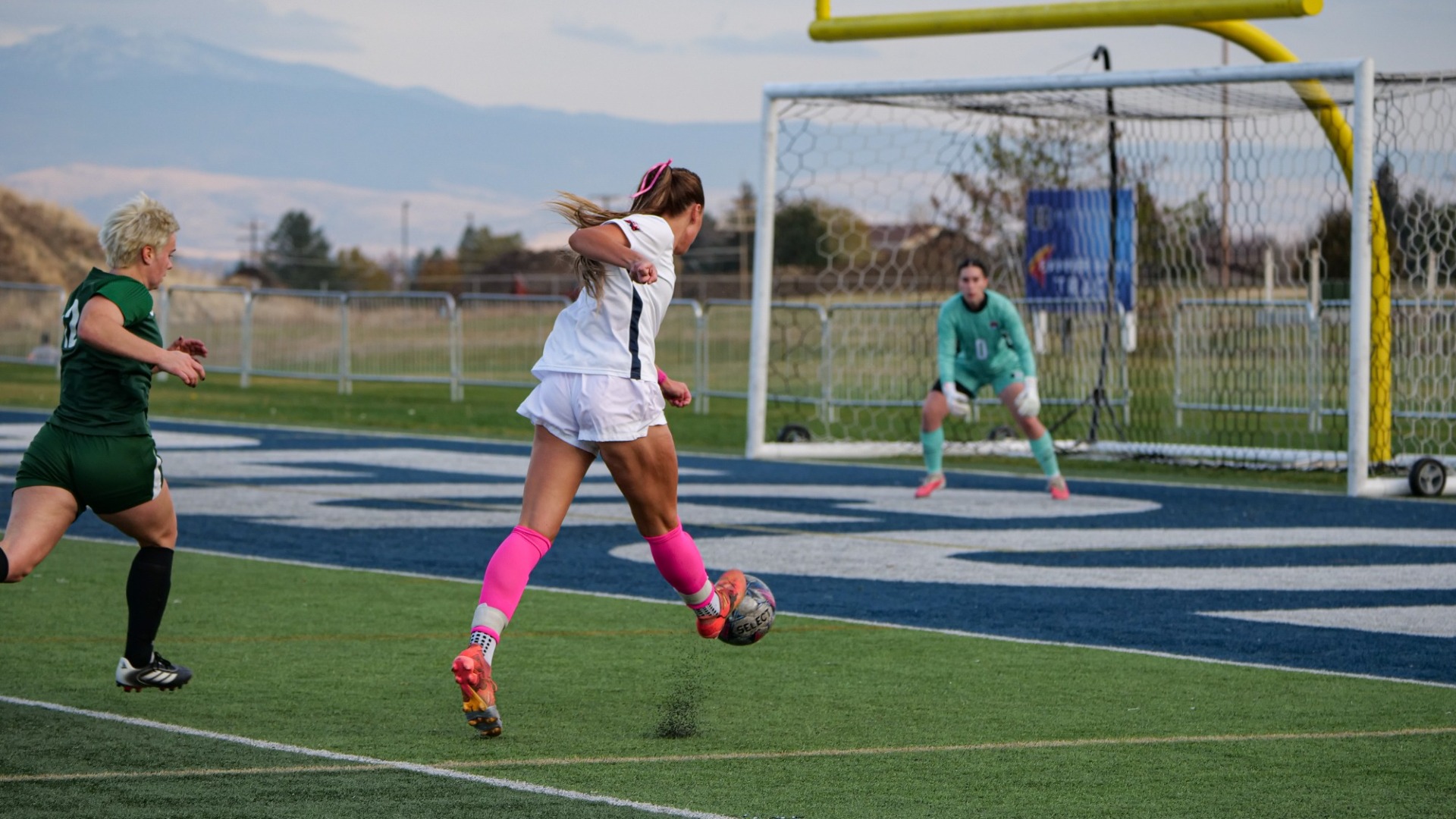 Townsend shoots goal