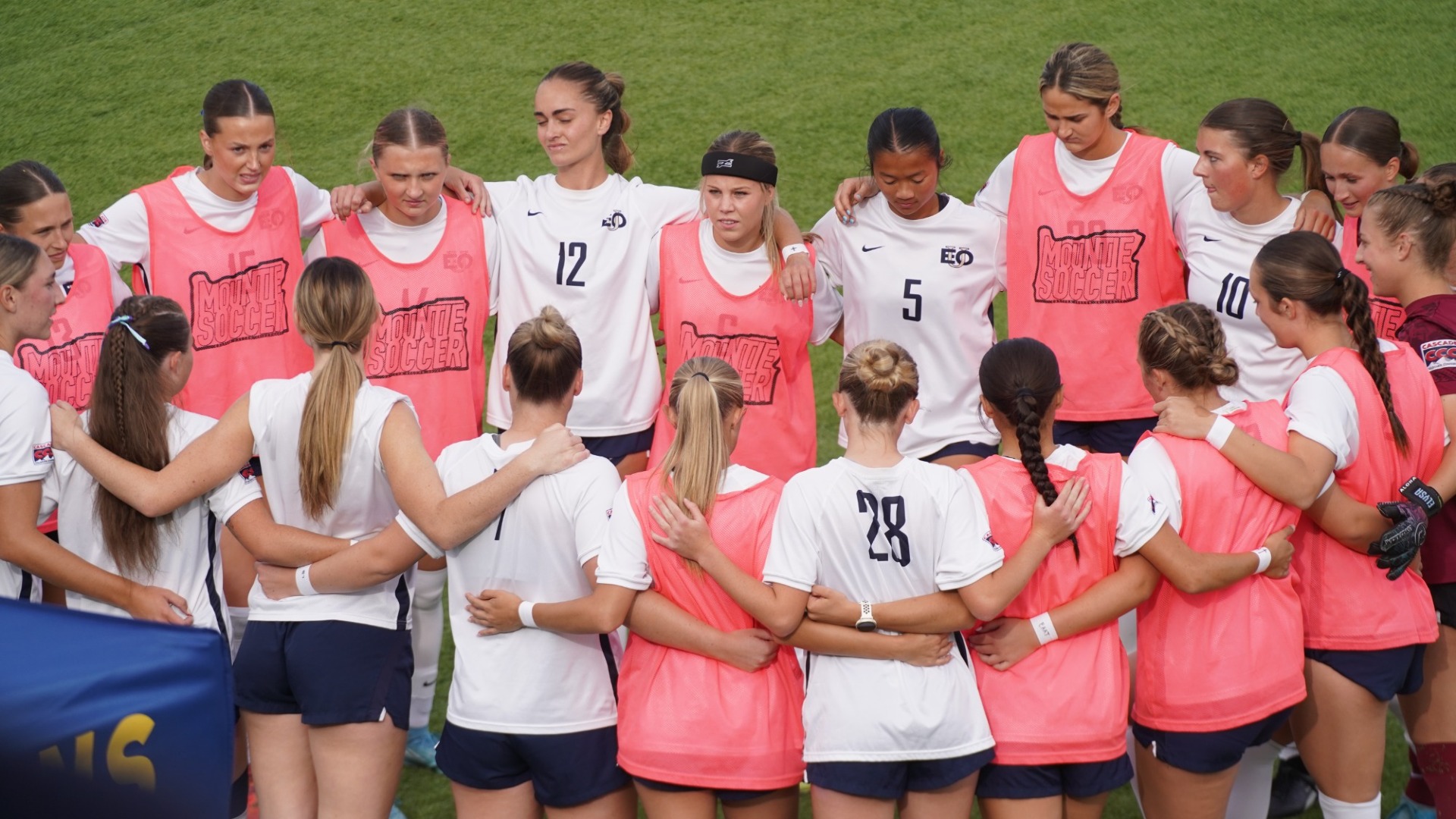 Women's Soccer huddle