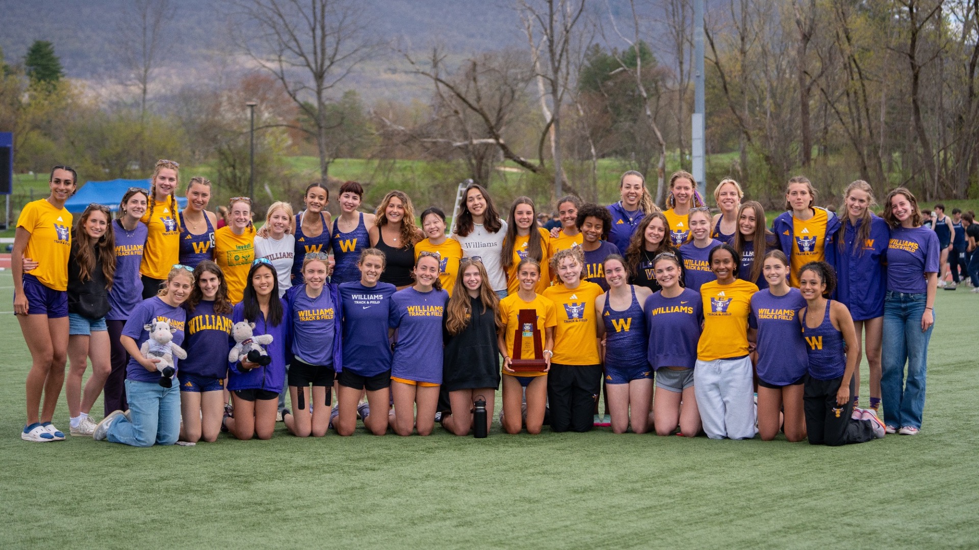 W Track NESCAC Runner-Up