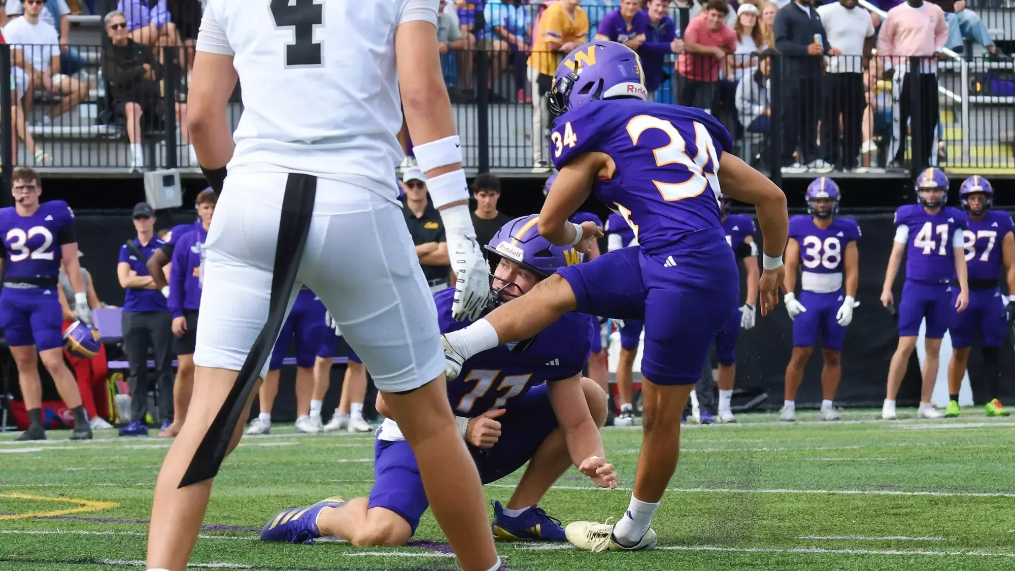 Leonardo Maiuolo splits the uprights against Bowdoin, Sept. 19, 2026