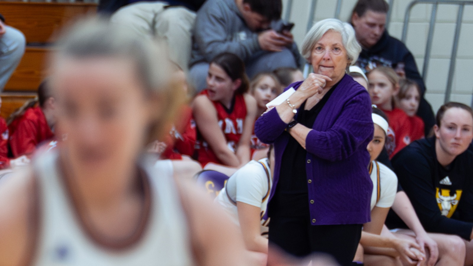 Pat Manning evaluating her team against Amherst, Jan. 21, 2026