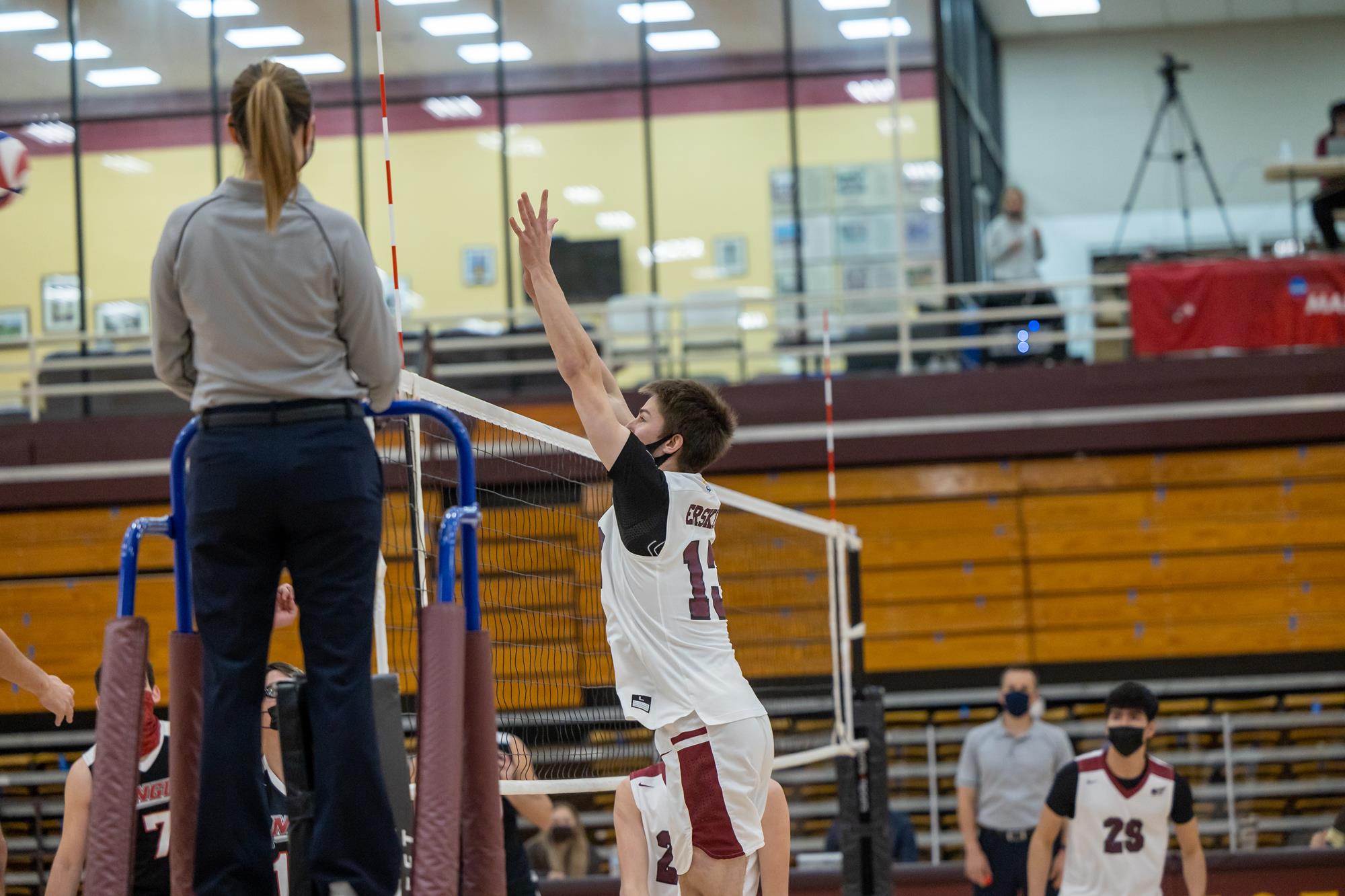 Erskine Men's Volleyball Fleet downed by Pepperdine to begin road