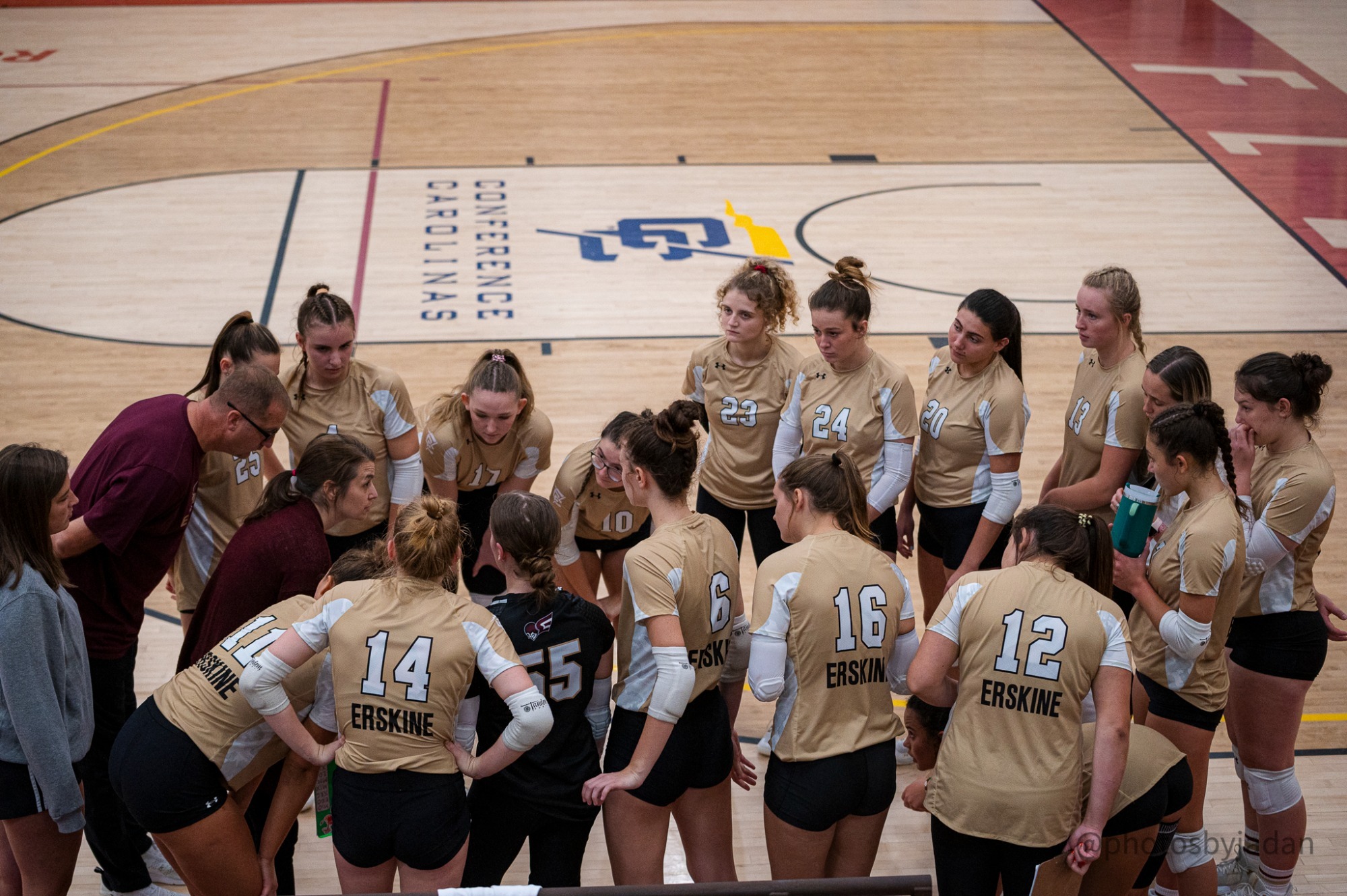 Erskine Women's Volleyball Fleet fall in straight sets at Young