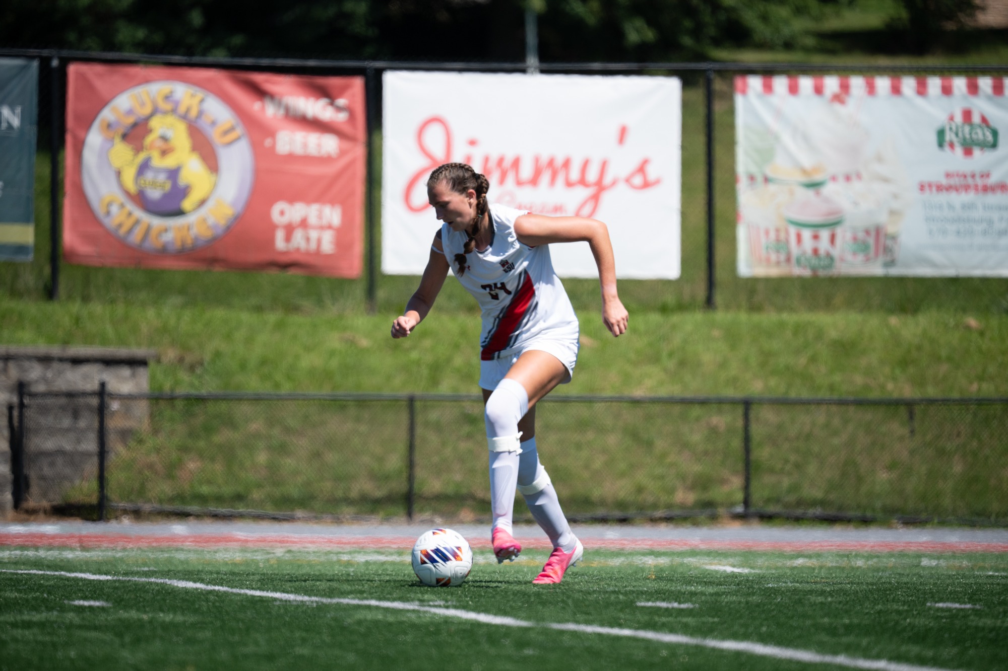 26WSOC-AlexisMcRoberts goal celebration