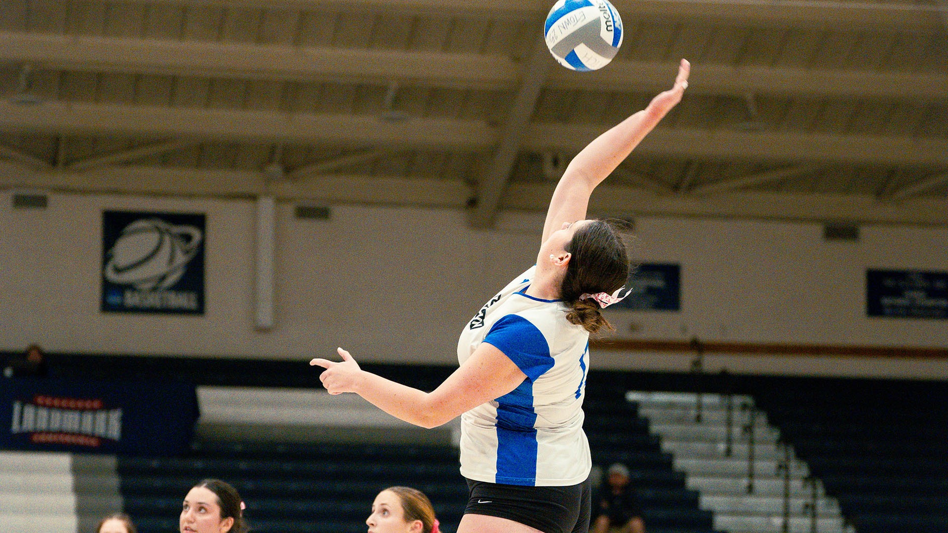 Kate Barbon vs. Rowan 1018