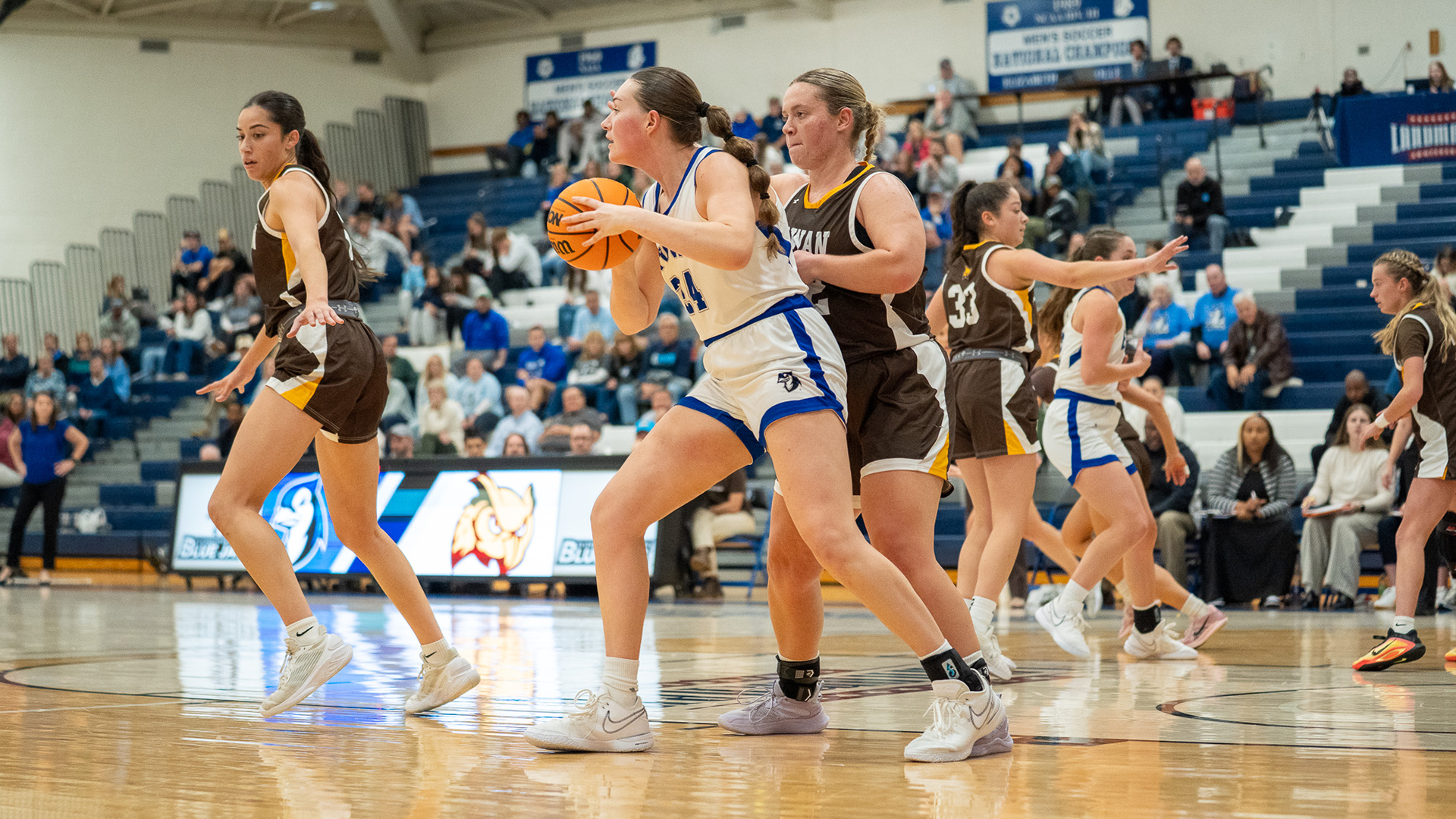 Ellie Fasick vs Rowan 110925